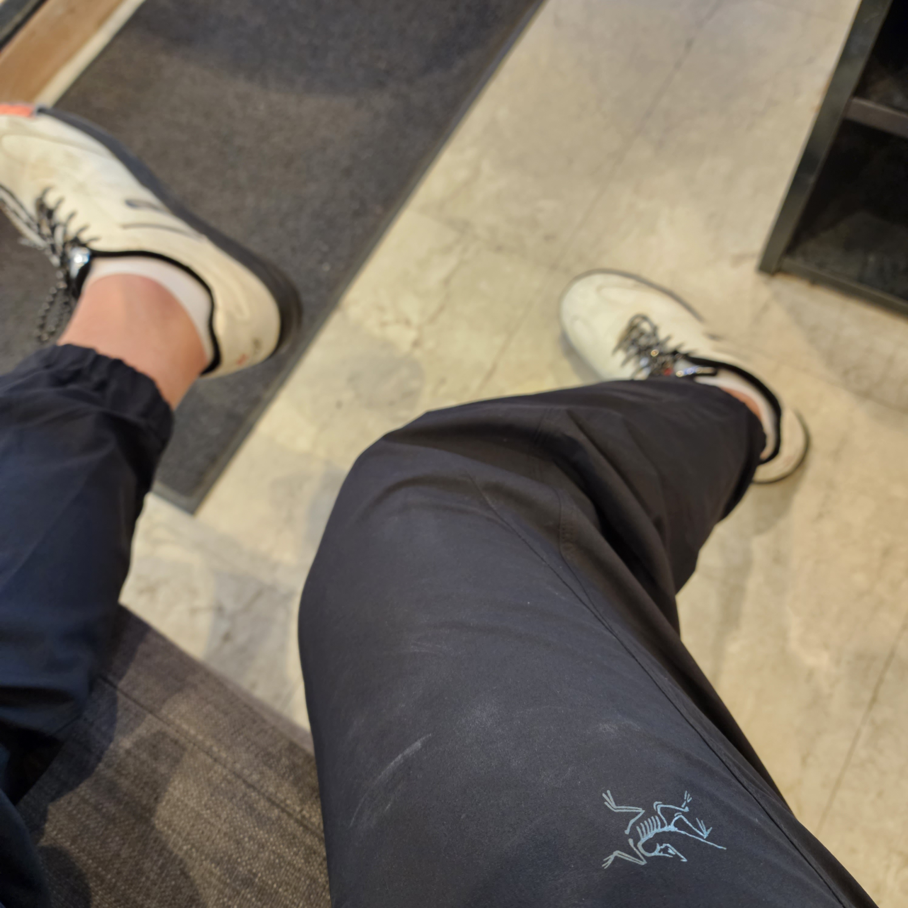 Arc'teryx Acrople Jogger Black, Arc'teryx Beta LT Jacket Vitality 착용 스타일 - 3