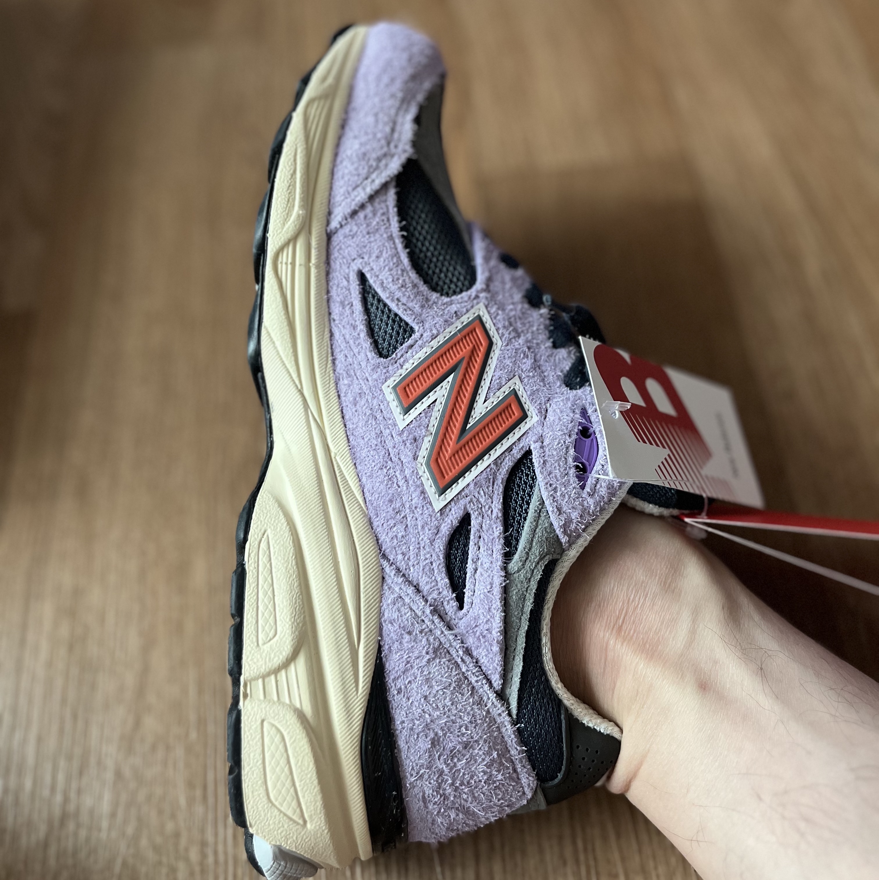 New Balance 990v3 Made in USA Raw Amethyst 착용 스타일 - 3