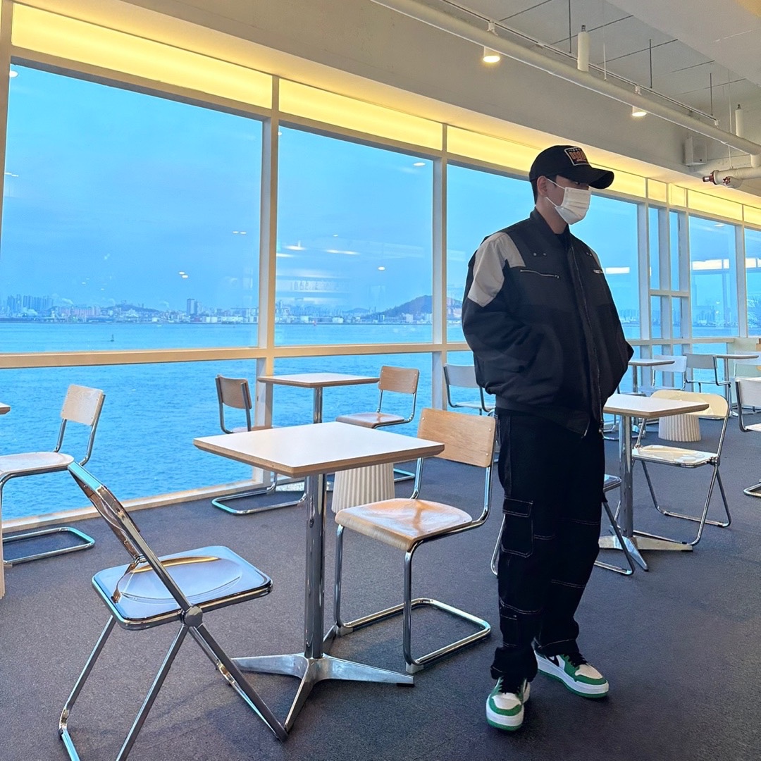Undermycar Wani Kame Multi Block Pocket Turtle Bomber Driftwood - 22FW, (W) Jordan 1 Elevate Low SE Lucky Green 착용 스타일 - 1