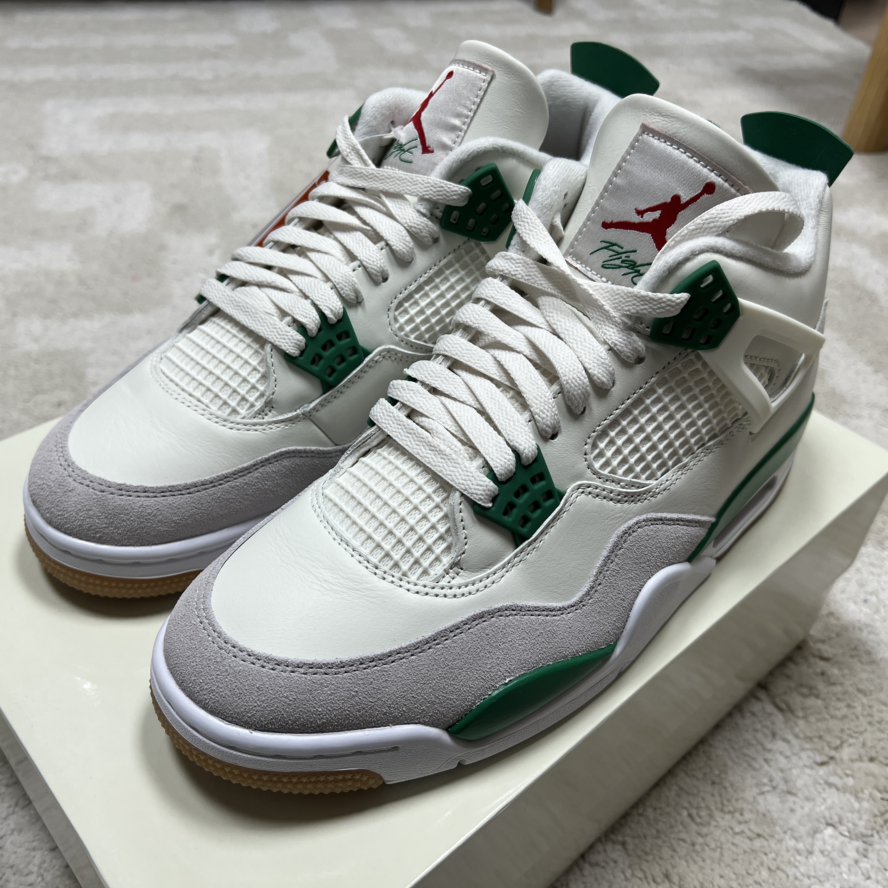 Jordan 4 x Nike SB Retro SP Pine Green 착용 스타일 - 3
