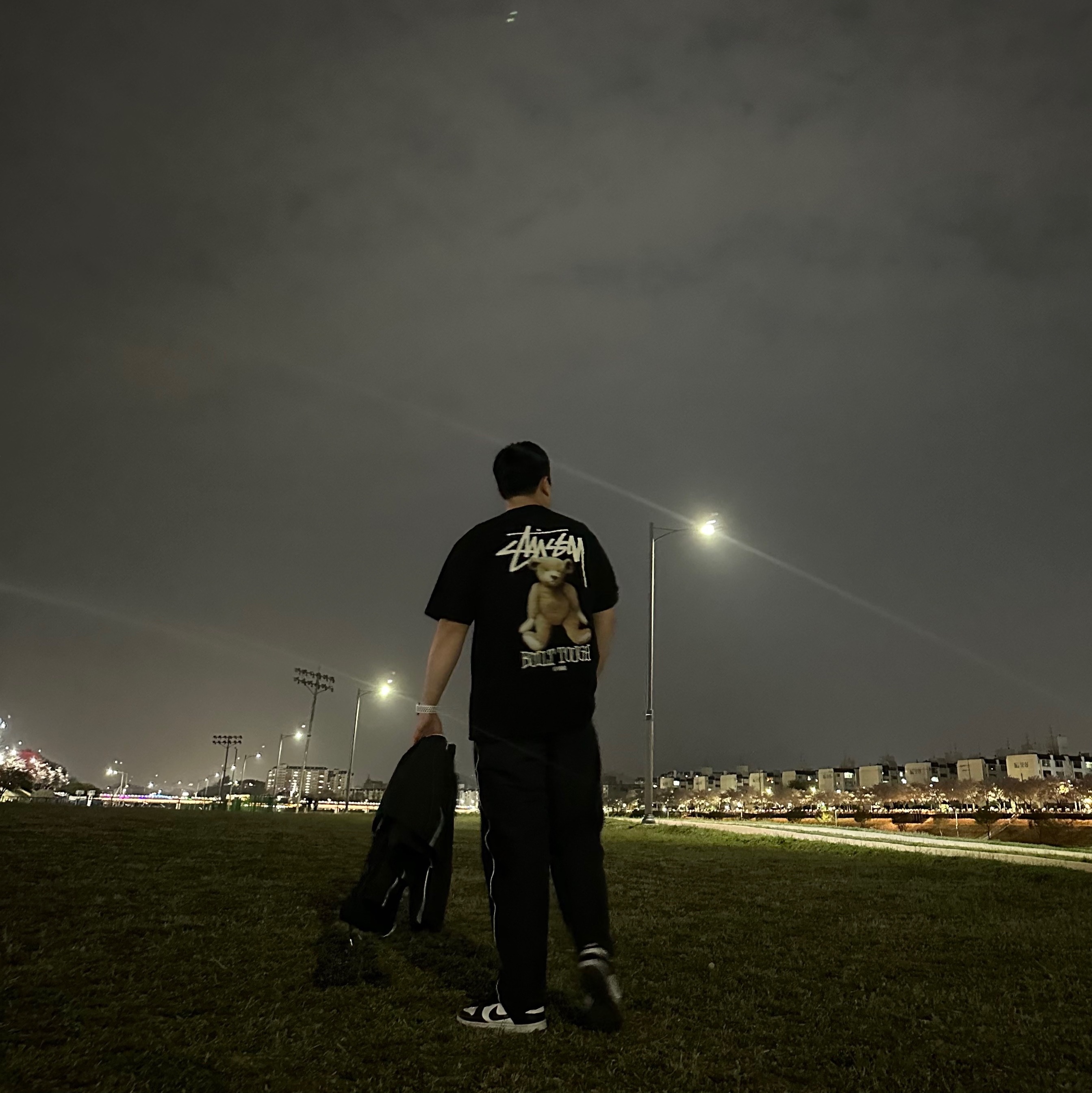 Stussy Built Tough T-Shirt Black, Nike Dunk Low Retro Black 착용 스타일