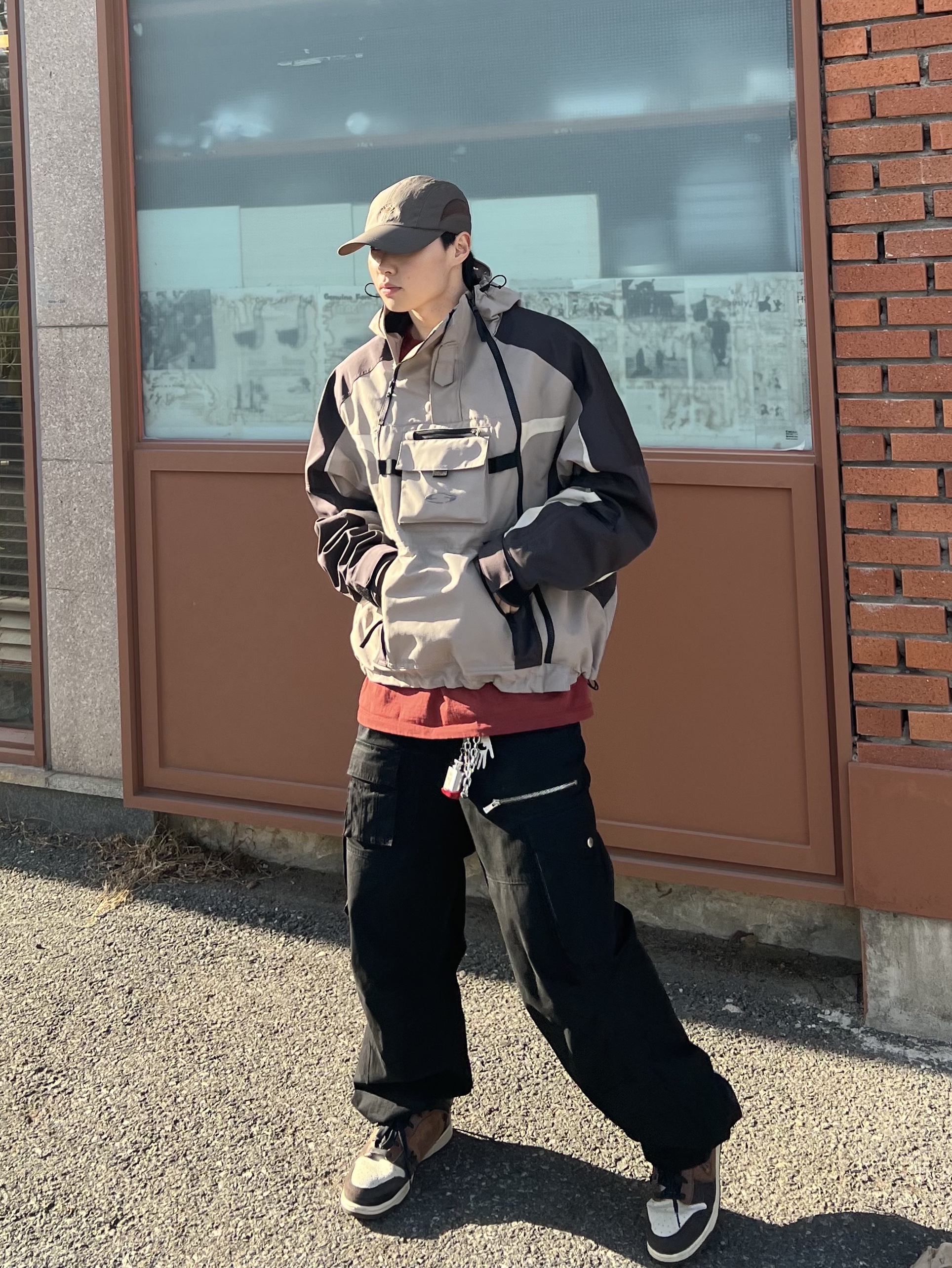 Grailz Technical Shell Jacket Tan 착용 스타일 - 3