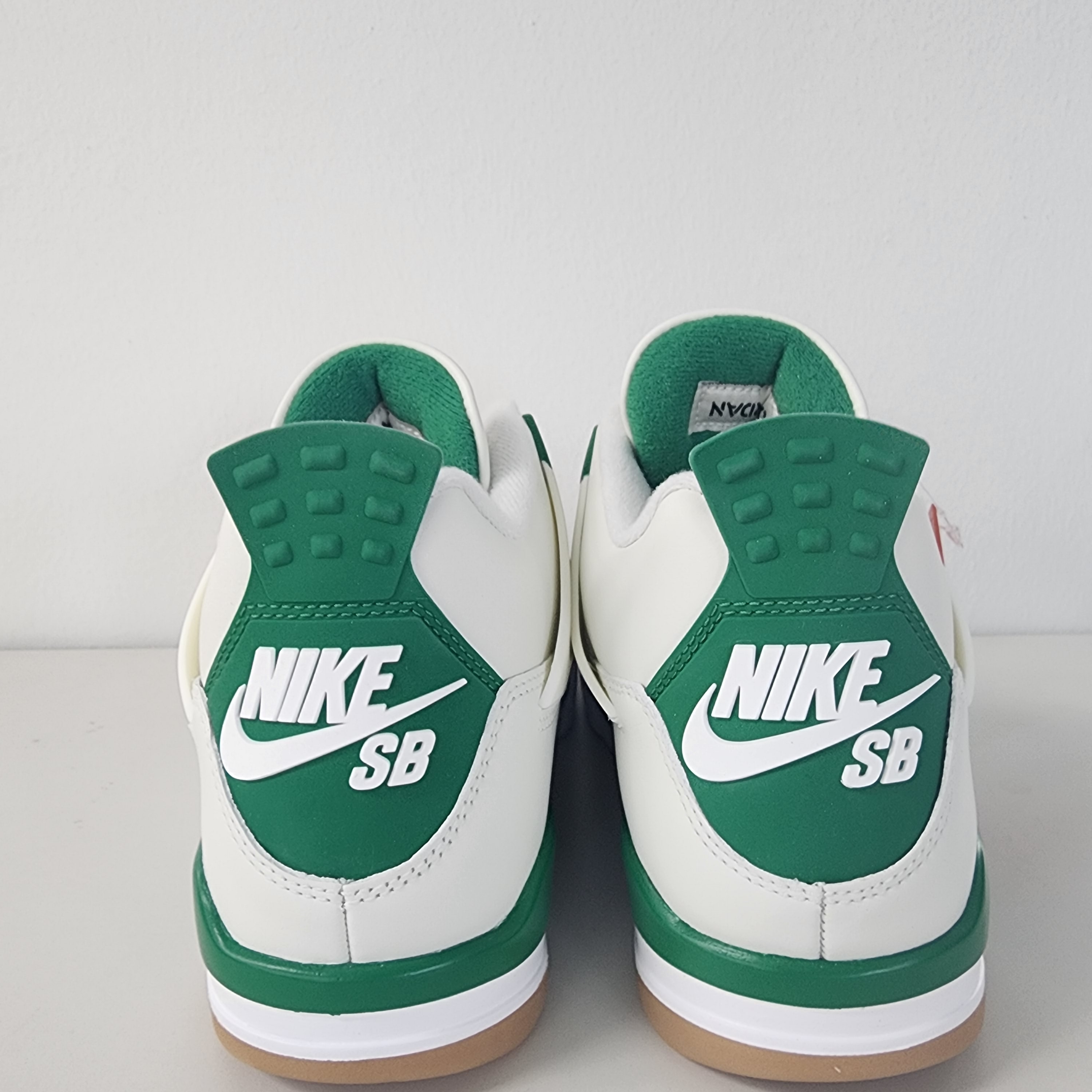 Jordan 4 x Nike SB Retro SP Pine Green 착용 스타일 - 2
