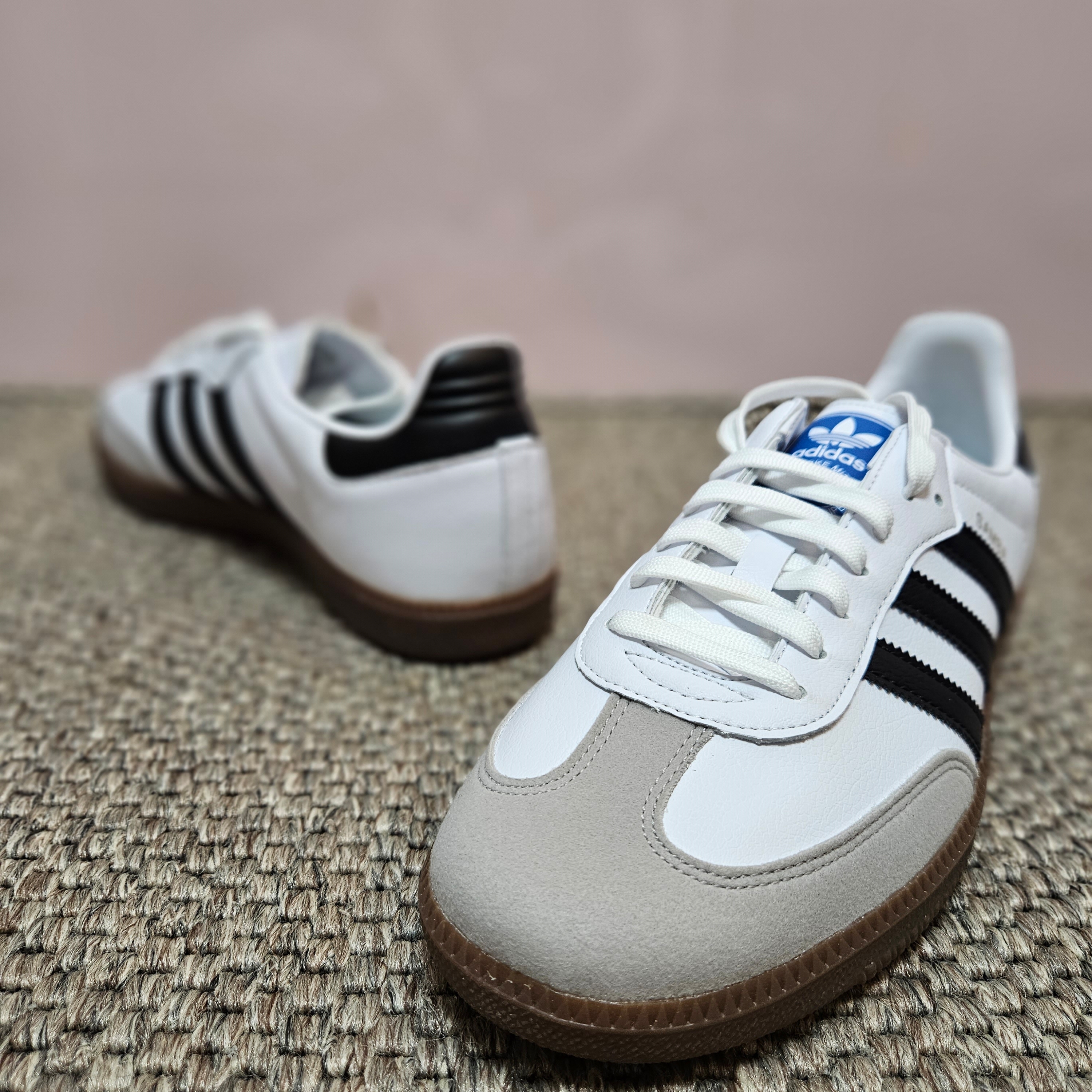 Adidas Samba Vegan White Black 착용 스타일 - 3