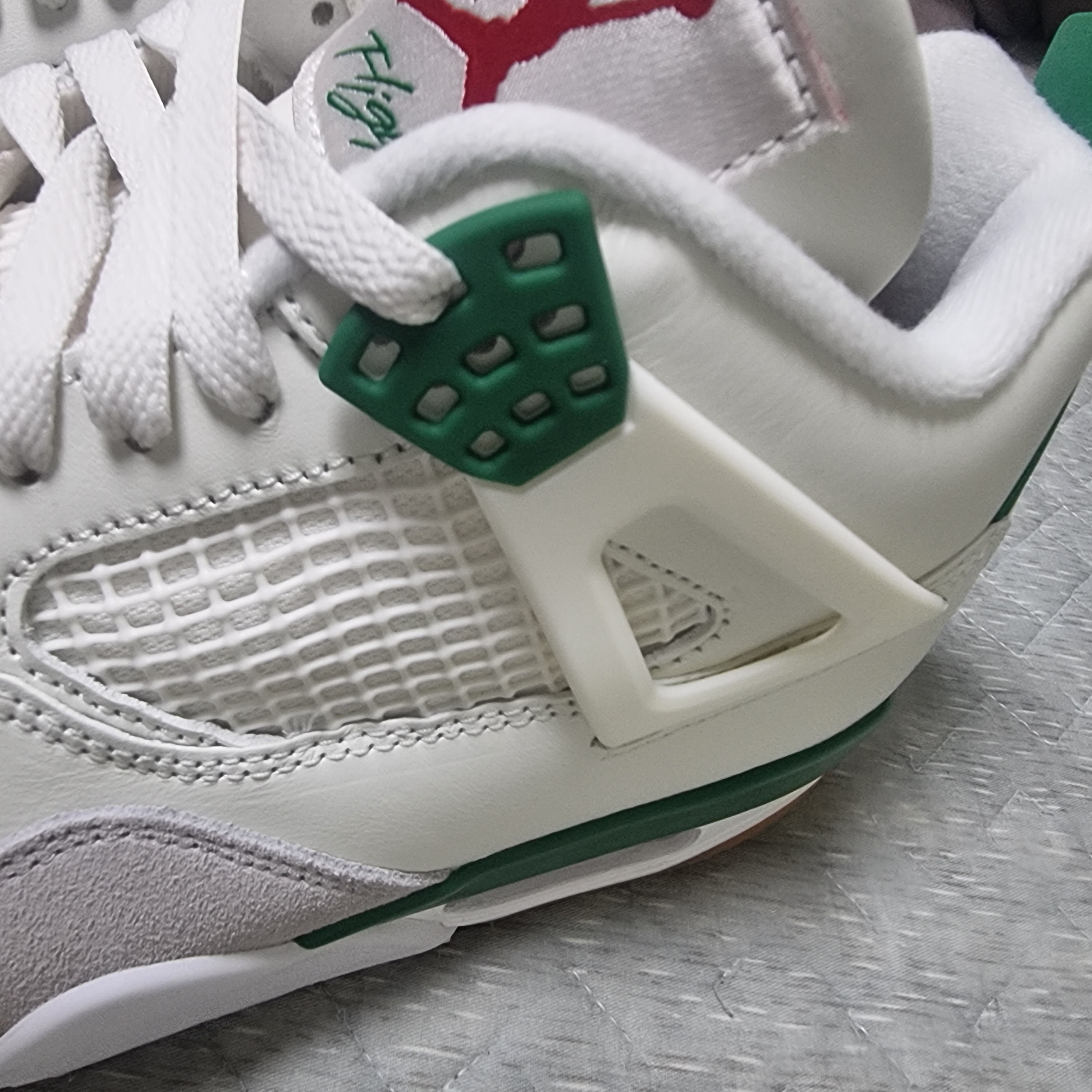 Jordan 4 x Nike SB Retro SP Pine Green 착용 스타일 - 3