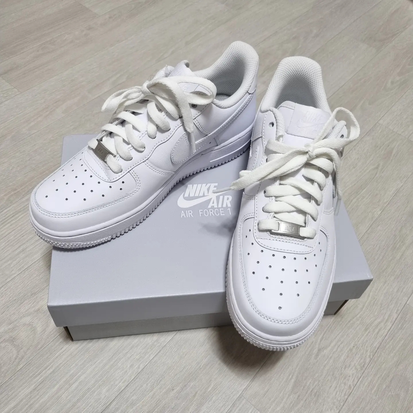 (W) Nike Air Force 1 '07 Low White 착용 스타일