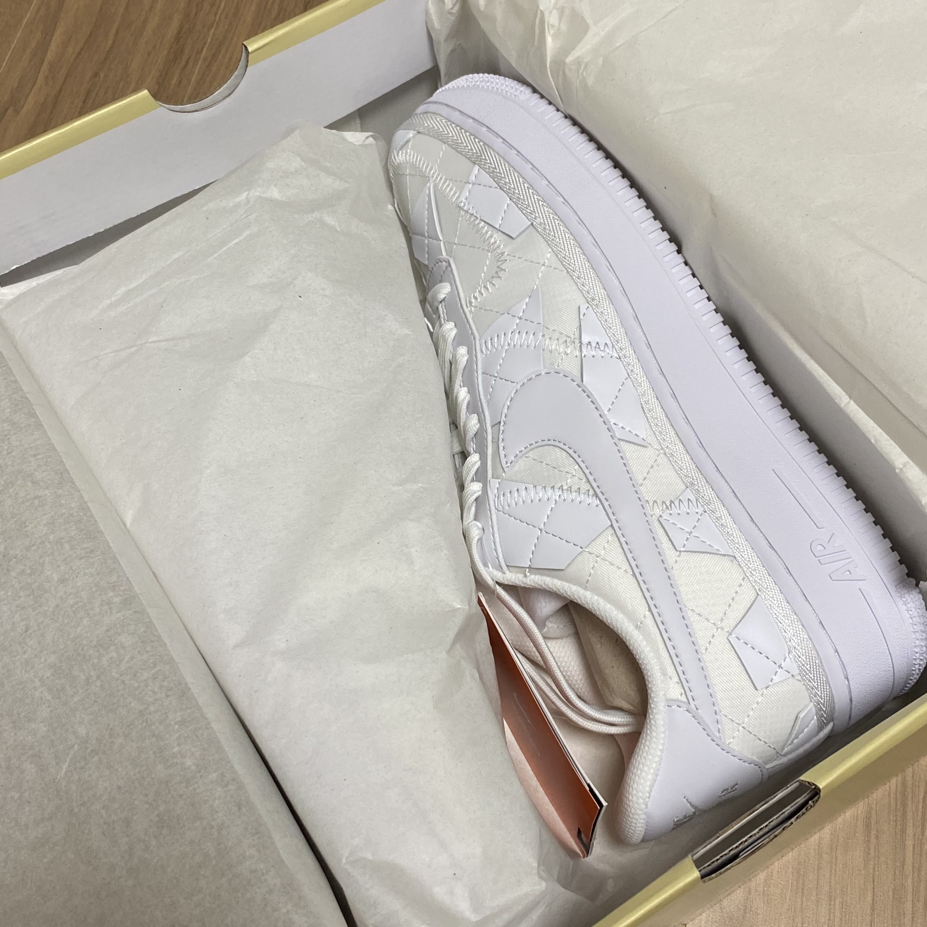 Nike x Billie Eilish Air Force 1 Low SP Triple White 착용 스타일 - 1