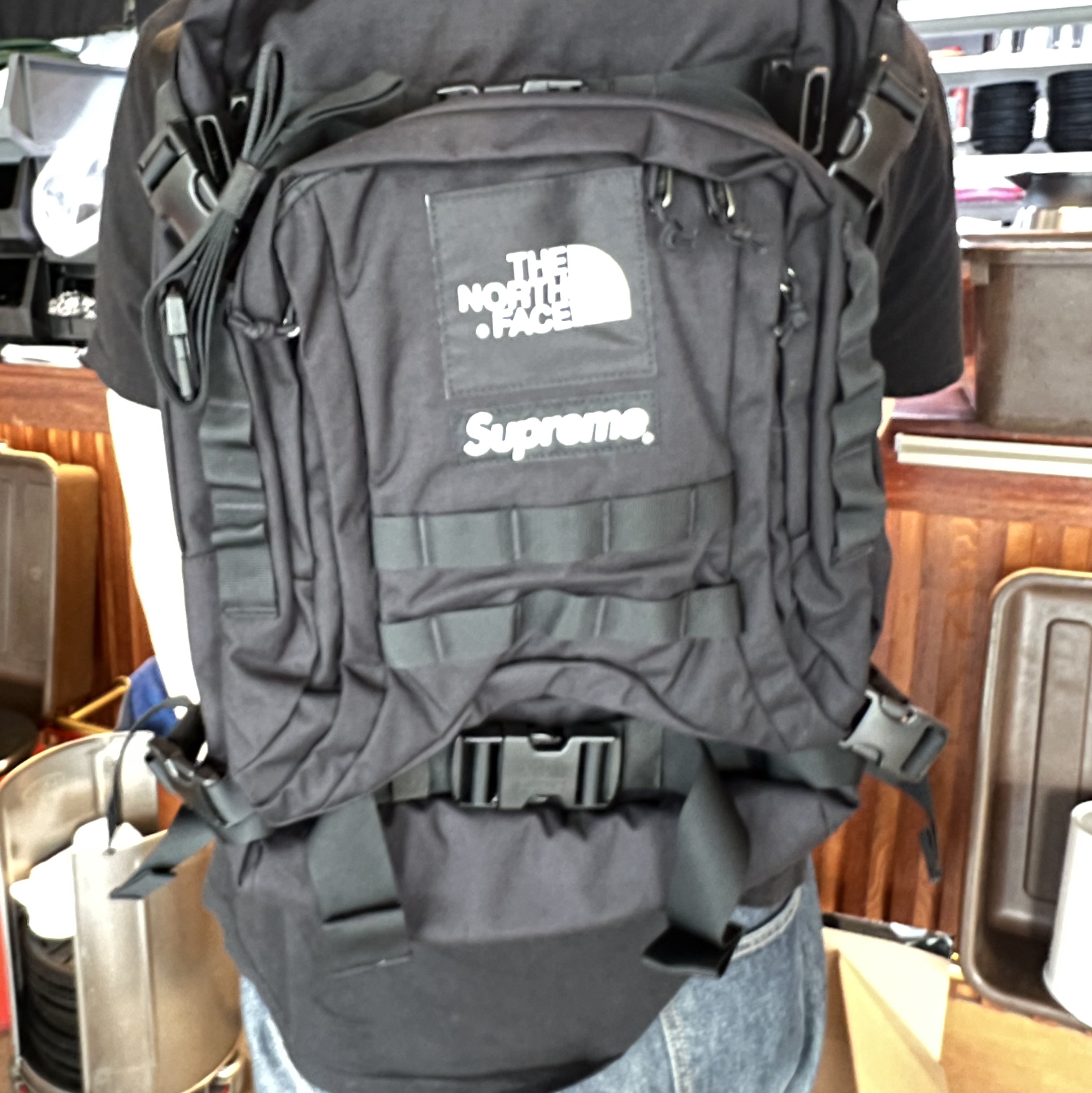 Supreme x The North Face RTG Backpack Black - 20SS 착용 스타일 - 2