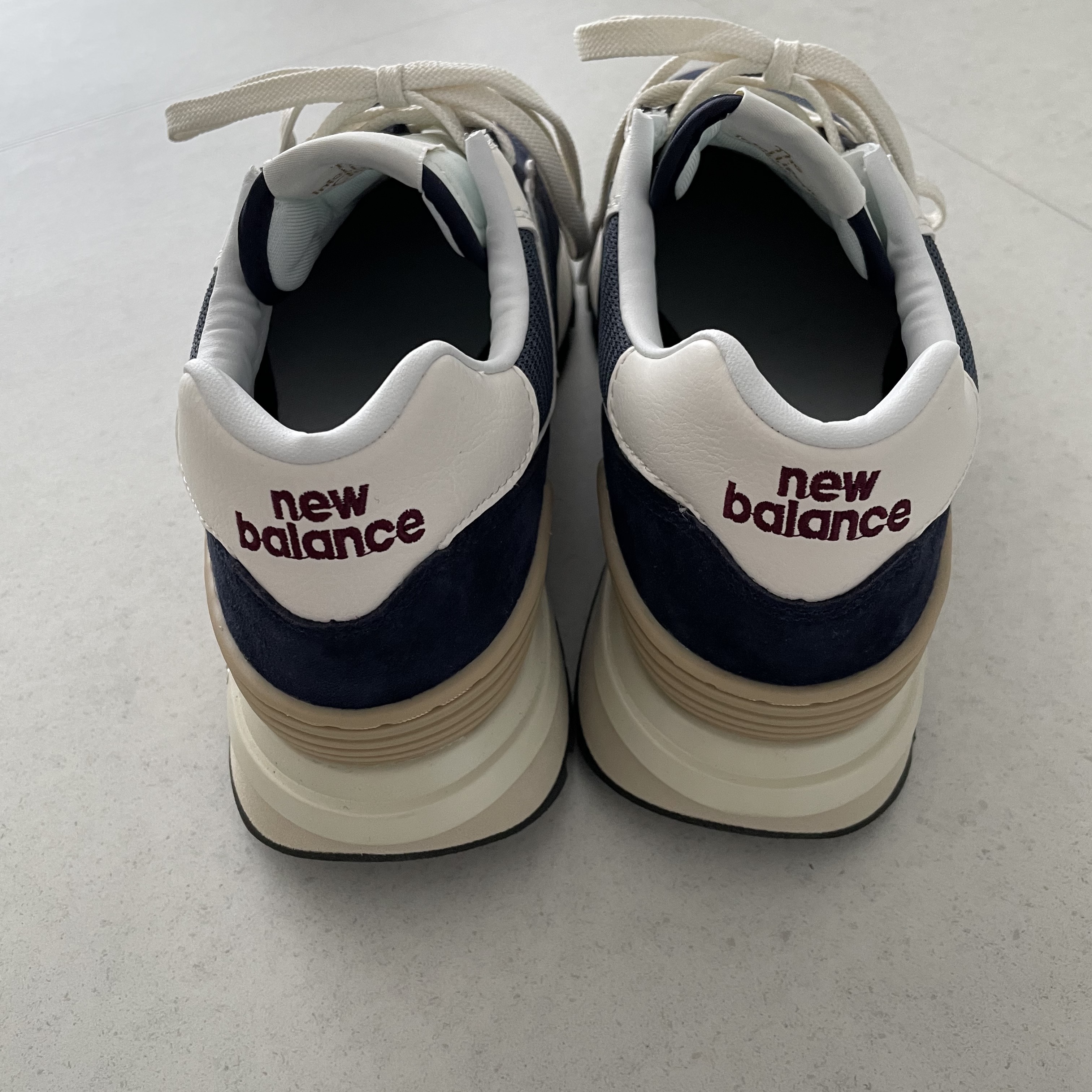 New Balance 574 Legacy Navy 착용 스타일 - 3