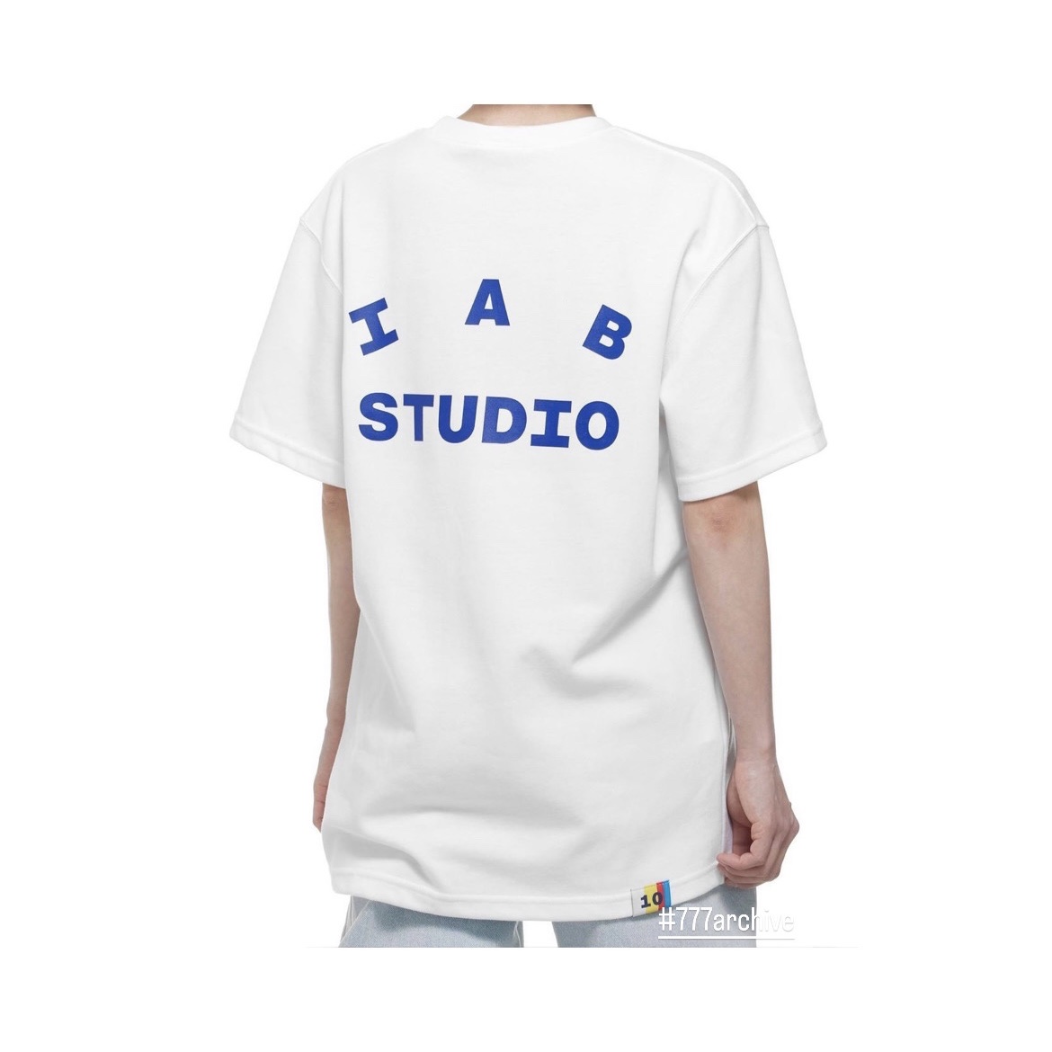 IAB Studio 10th Anniversary T-Shirts Pack White & Black (2 Pack), IAB Studio 10th Anniversary T-Shirt White 착용 스타일 - 2