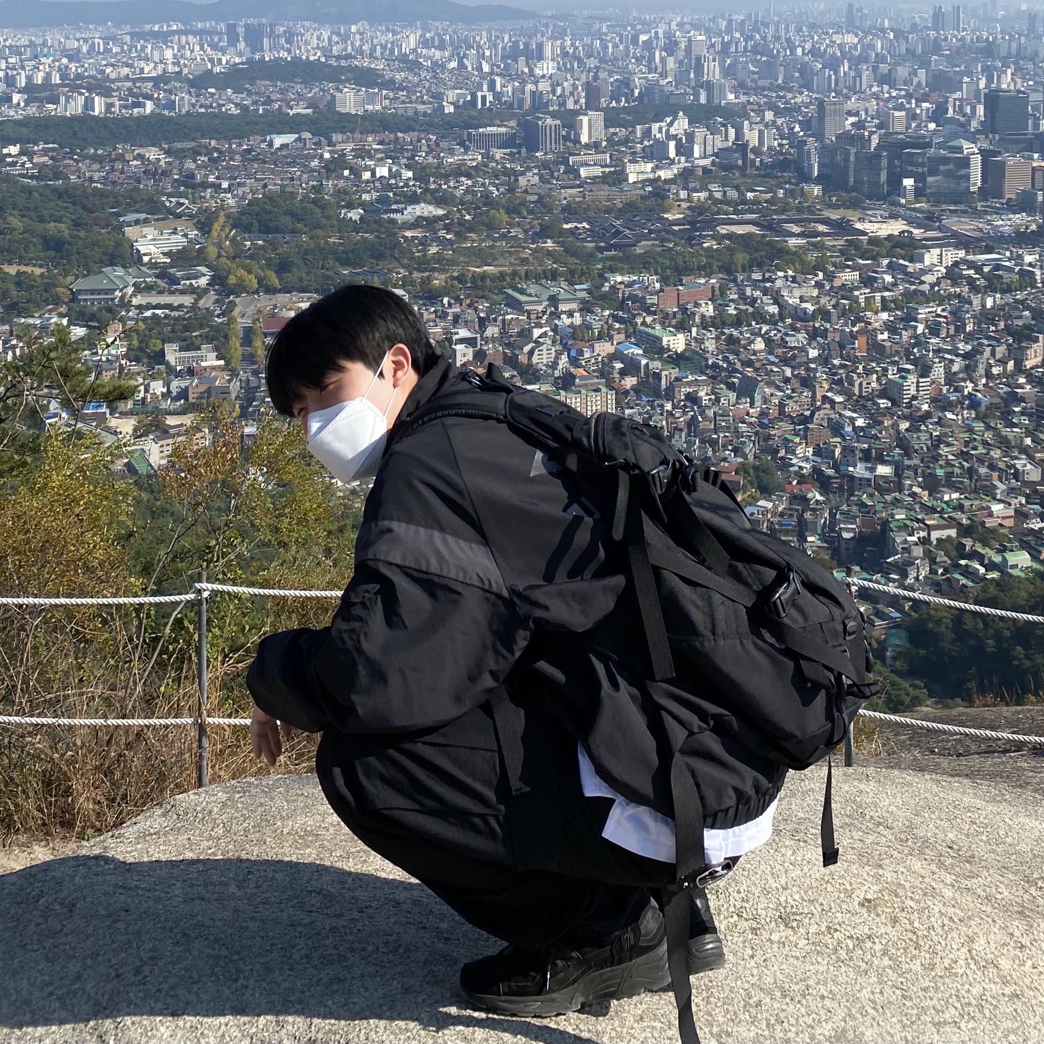 New Balance 878 Triple Black, Gregory Day and Half Backpack Black Ballistic 착용 스타일