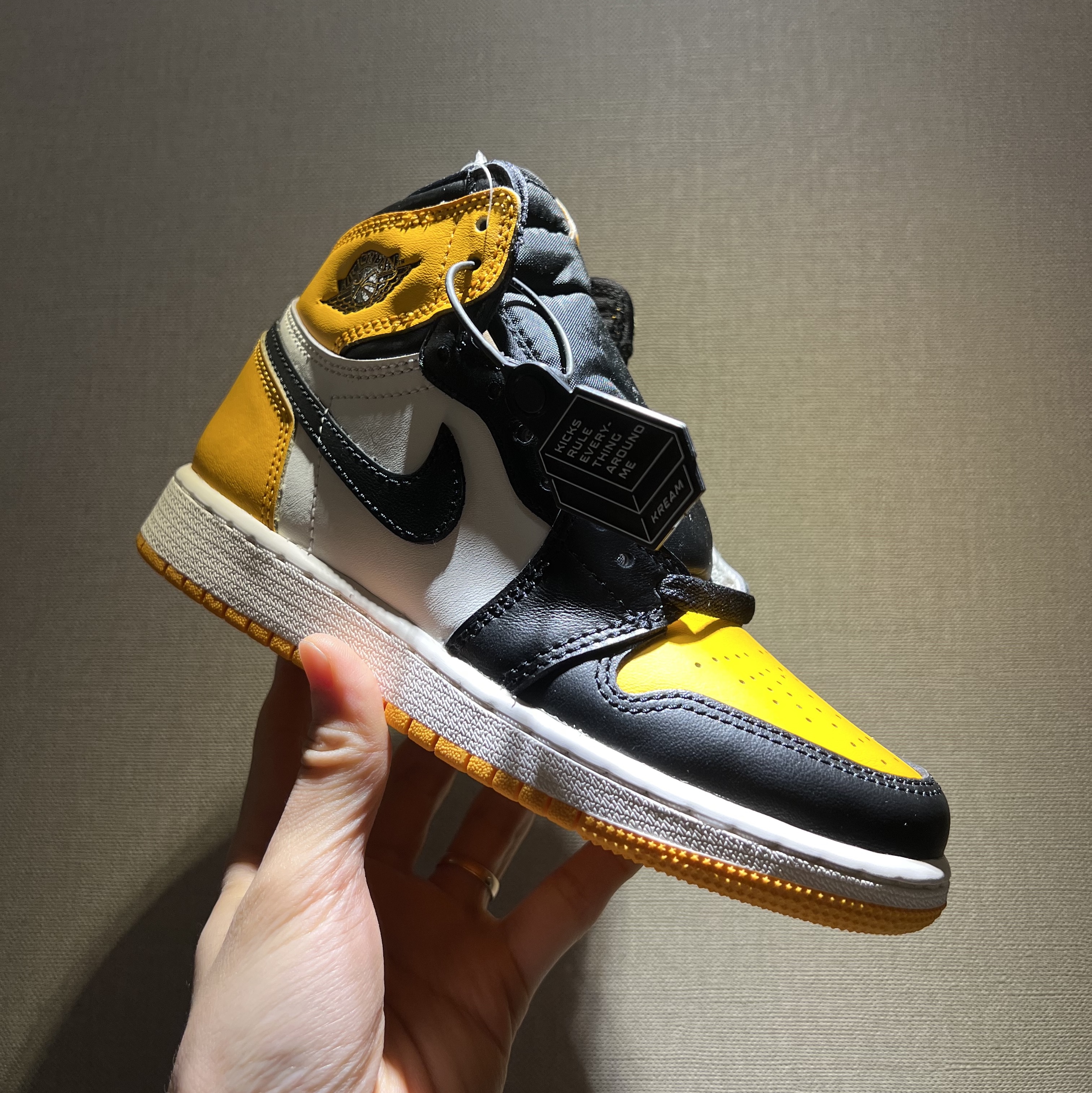 (GS) Jordan 1 Retro High OG Taxi 착용 스타일 - 1