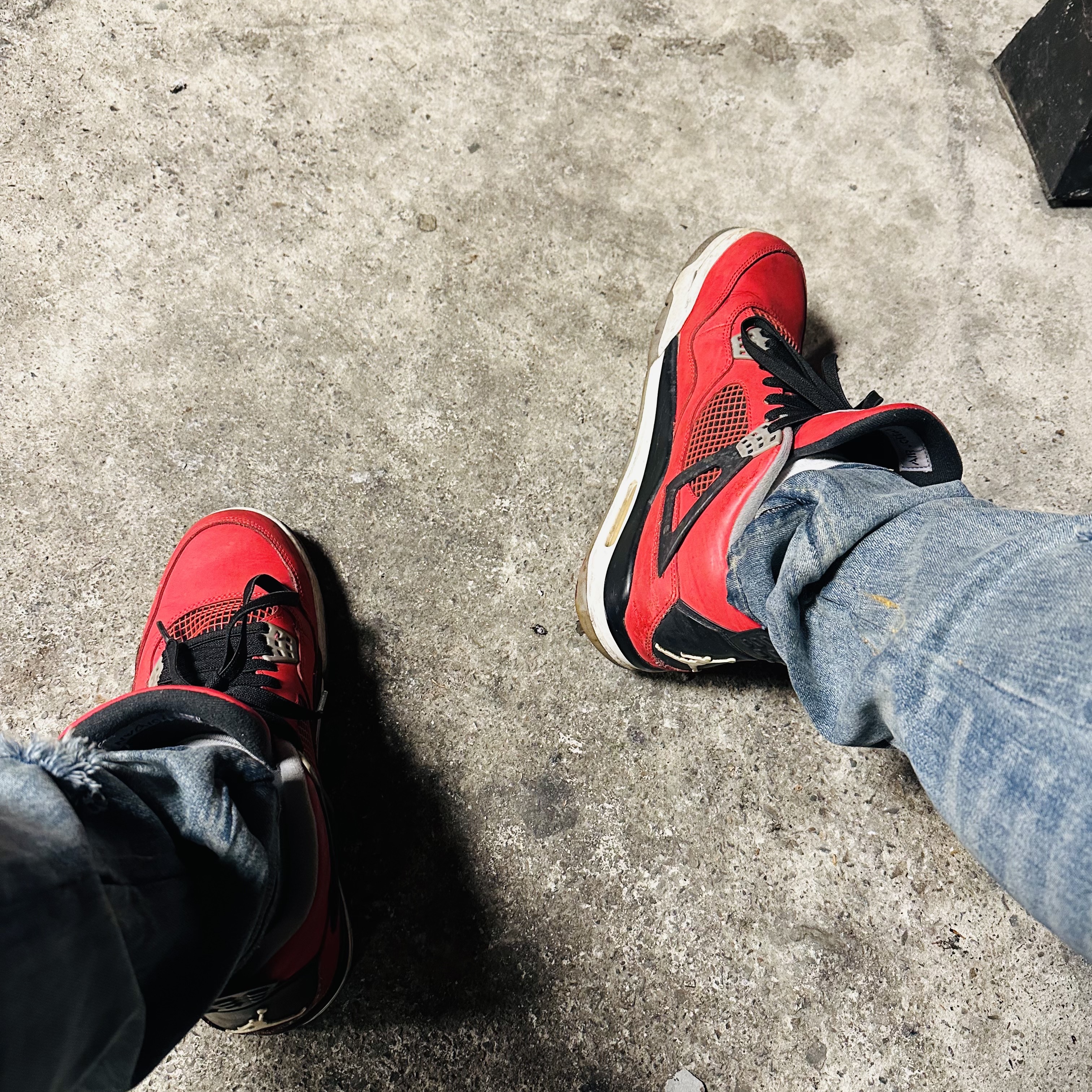 Jordan 4 Retro Toro Bravo, Jordan 4 x Nike SB Retro SP Pine Green 착용 스타일