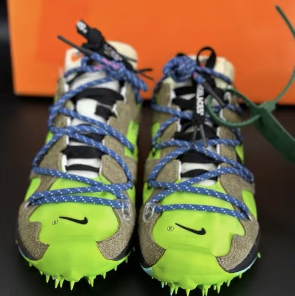 (W) Nike x Off-White Zoom Terra Kiger 5 Electric Green 착용 스타일