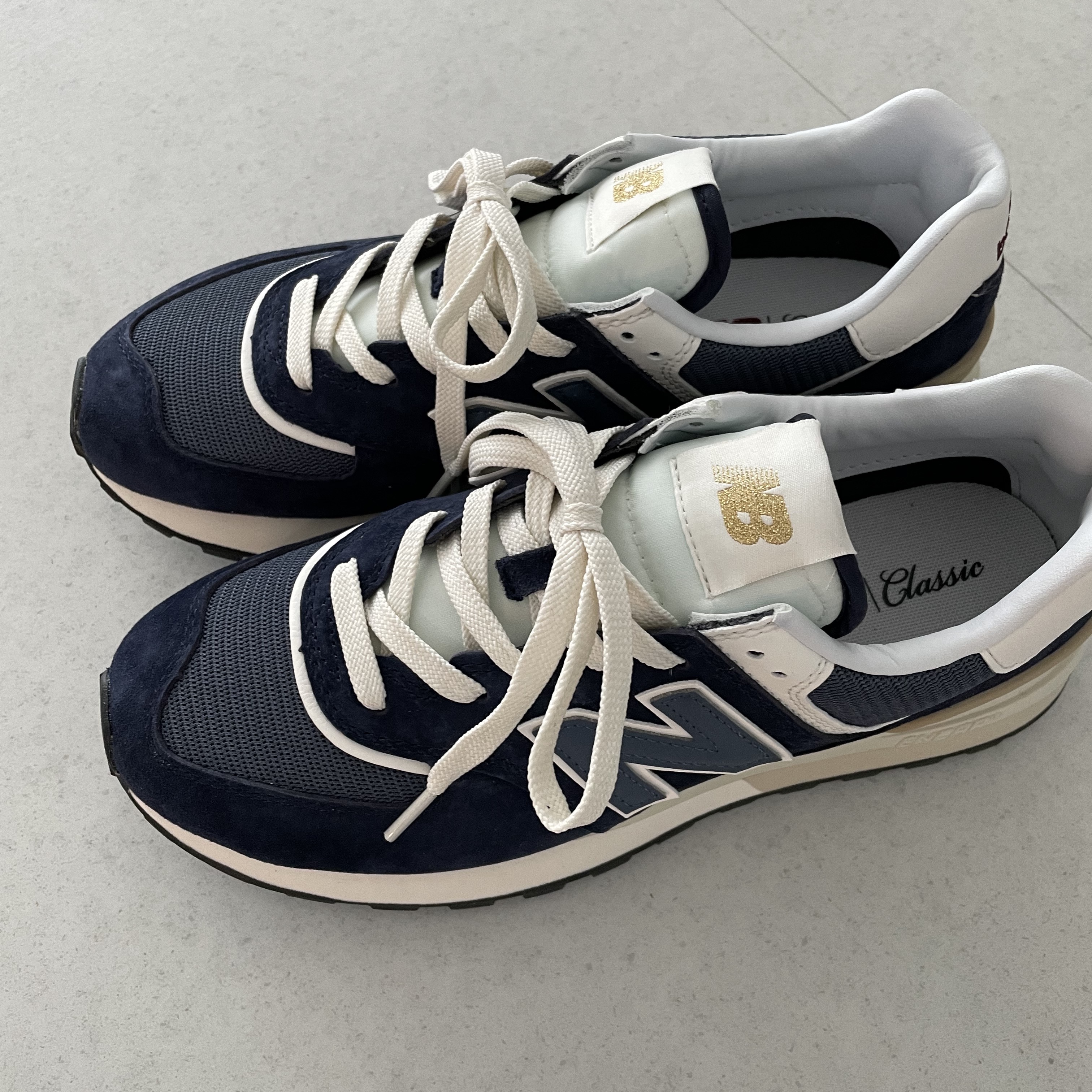 New Balance 574 Legacy Navy 착용 스타일 - 2