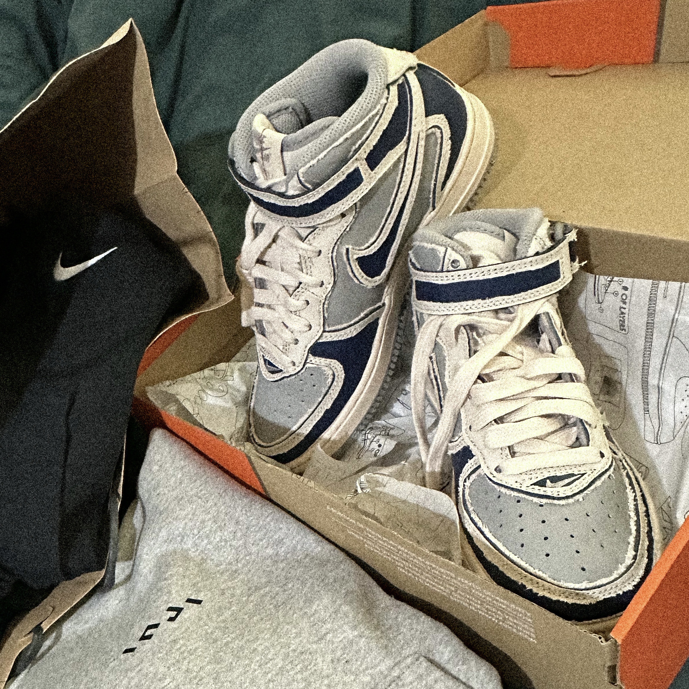 Nike Air Force 1 Mid '07 Pearl White 착용 스타일 - 1