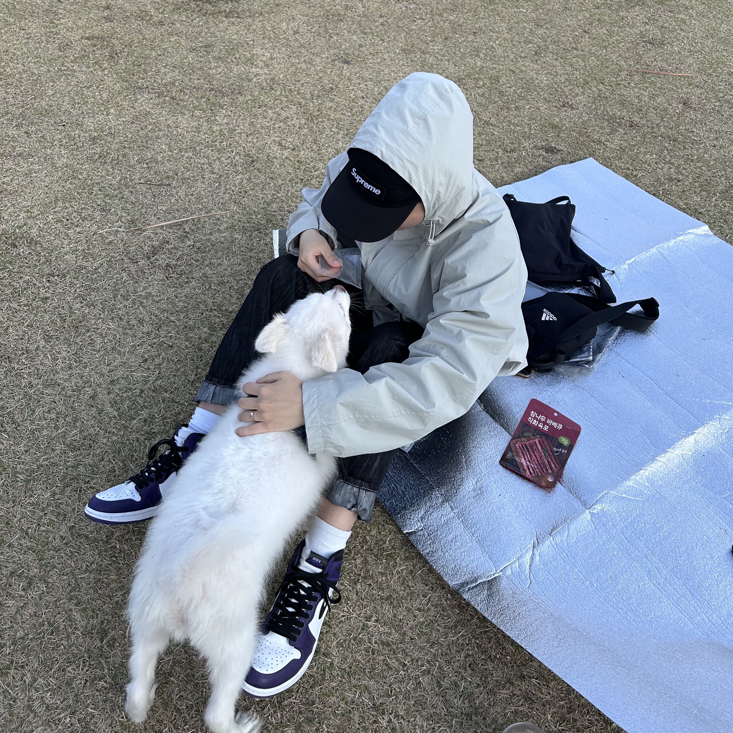 Supreme Military Camp Cap Black - 22SS, Jordan 1 Retro High OG Court Purple 2020 착용 스타일