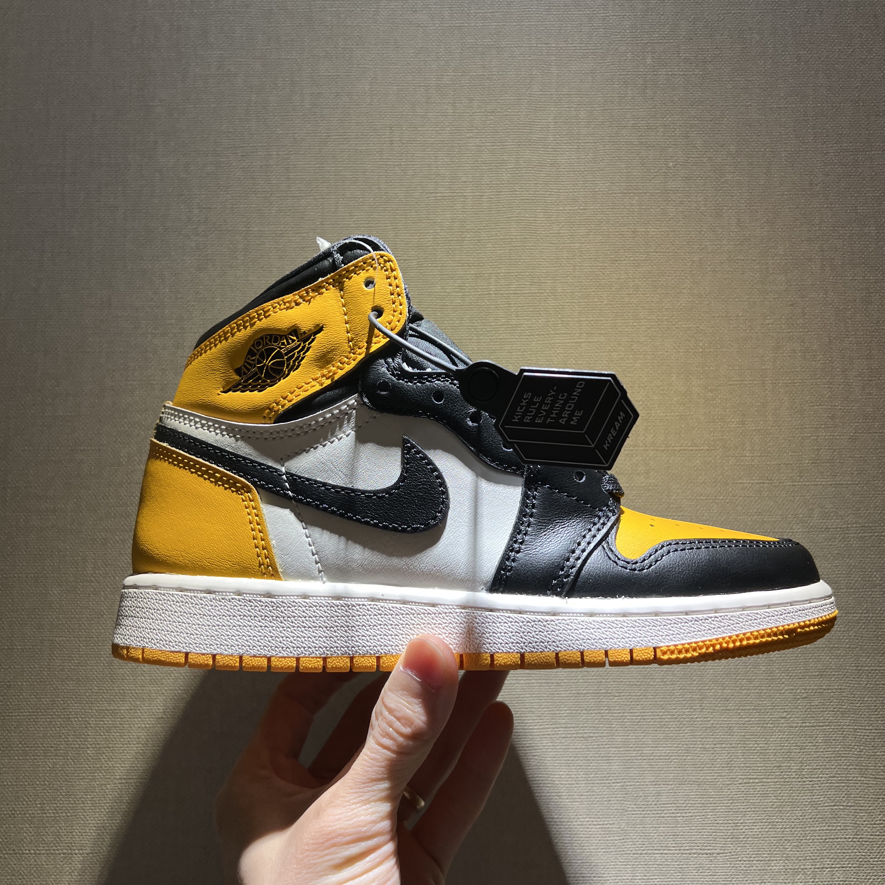 (GS) Jordan 1 Retro High OG Taxi 착용 스타일 - 3
