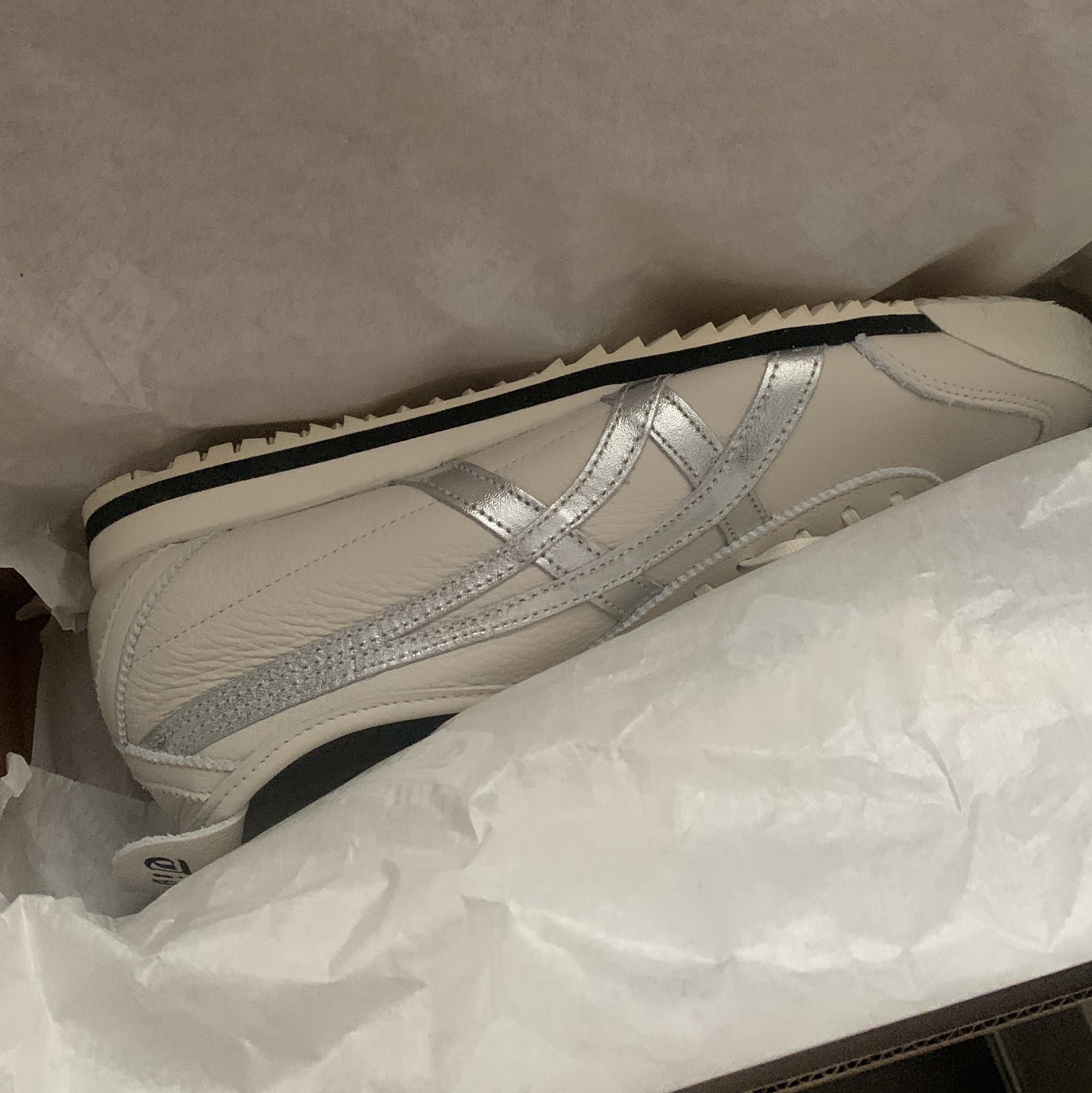 Onitsuka Tiger Mexico 66 SD Birch Silver 착용 스타일