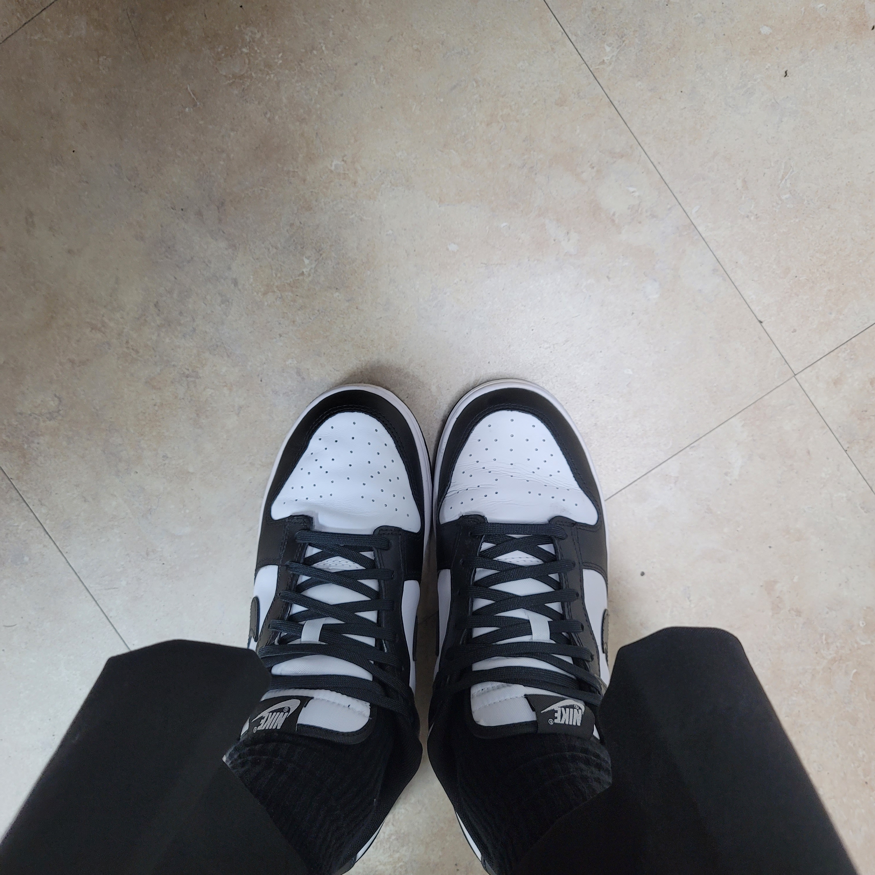Nike Dunk Low Retro Black 착용 스타일