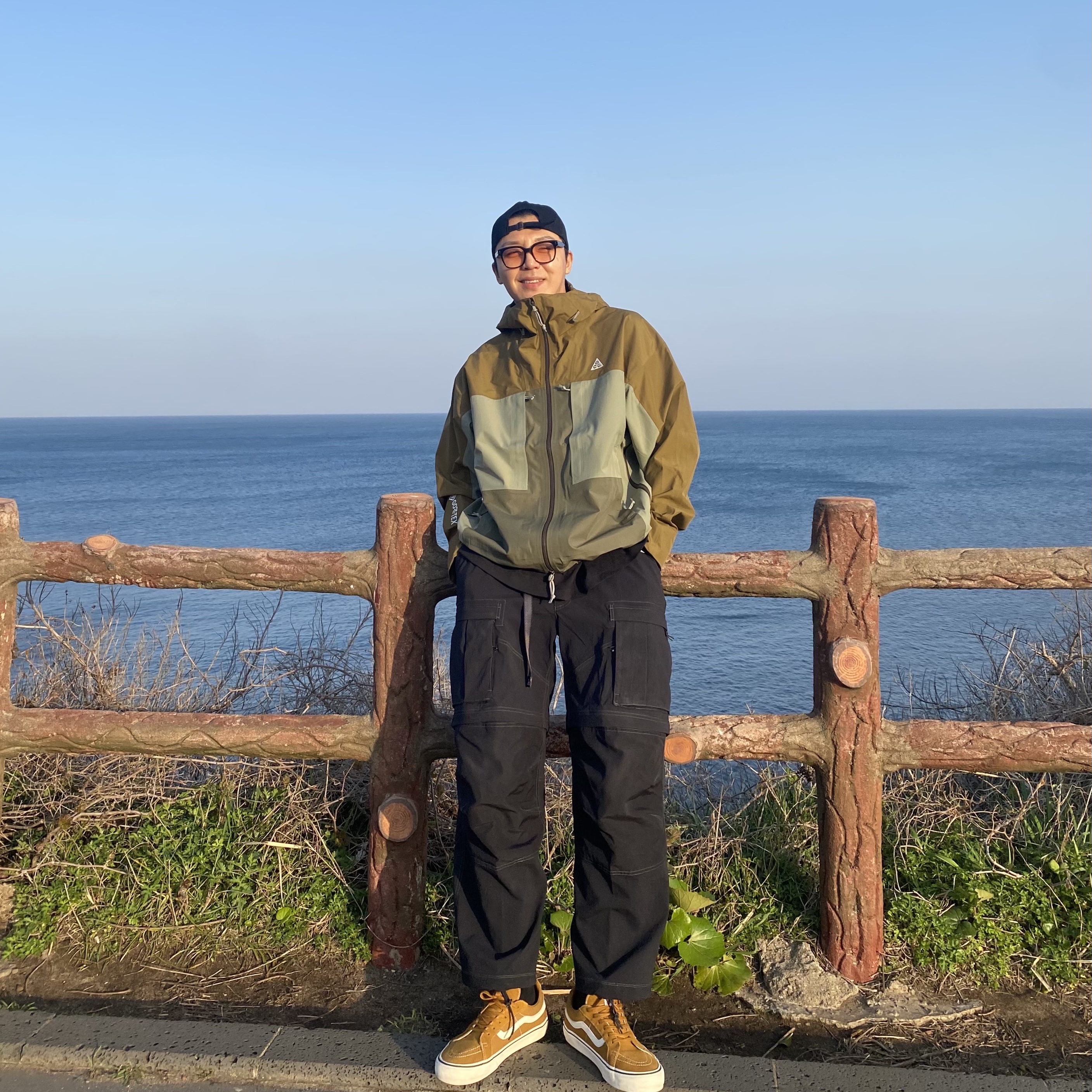 Nike ACG Gore-Tex Misery Ridge Jacket Hazel Light Army - US/EU, Nike ACG Smith Summit Cargo Pants Black Summit White - Asia 착용 스타일 - 1