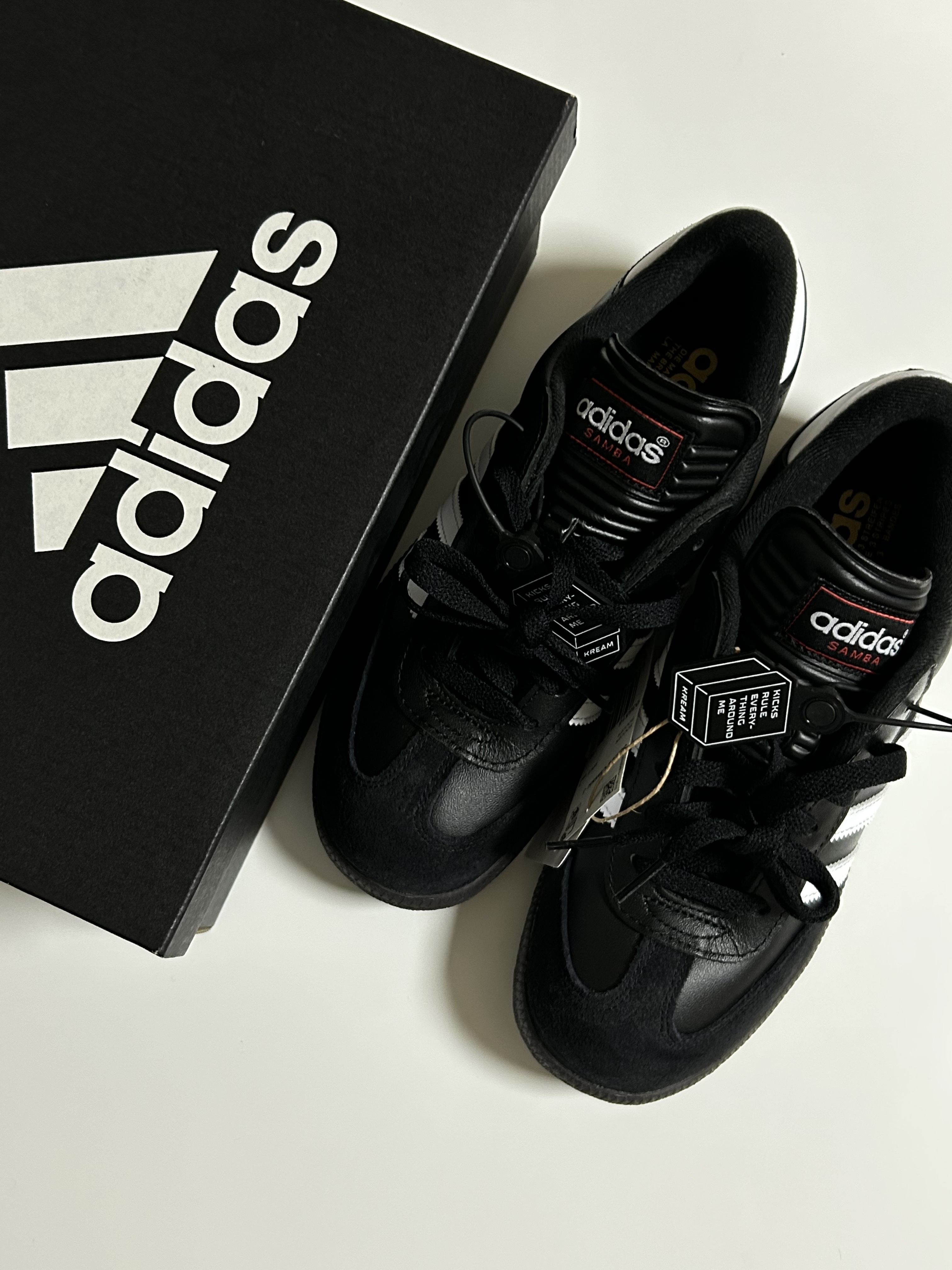 (J) Adidas Samba Classic Core Black 착용 스타일 - 1