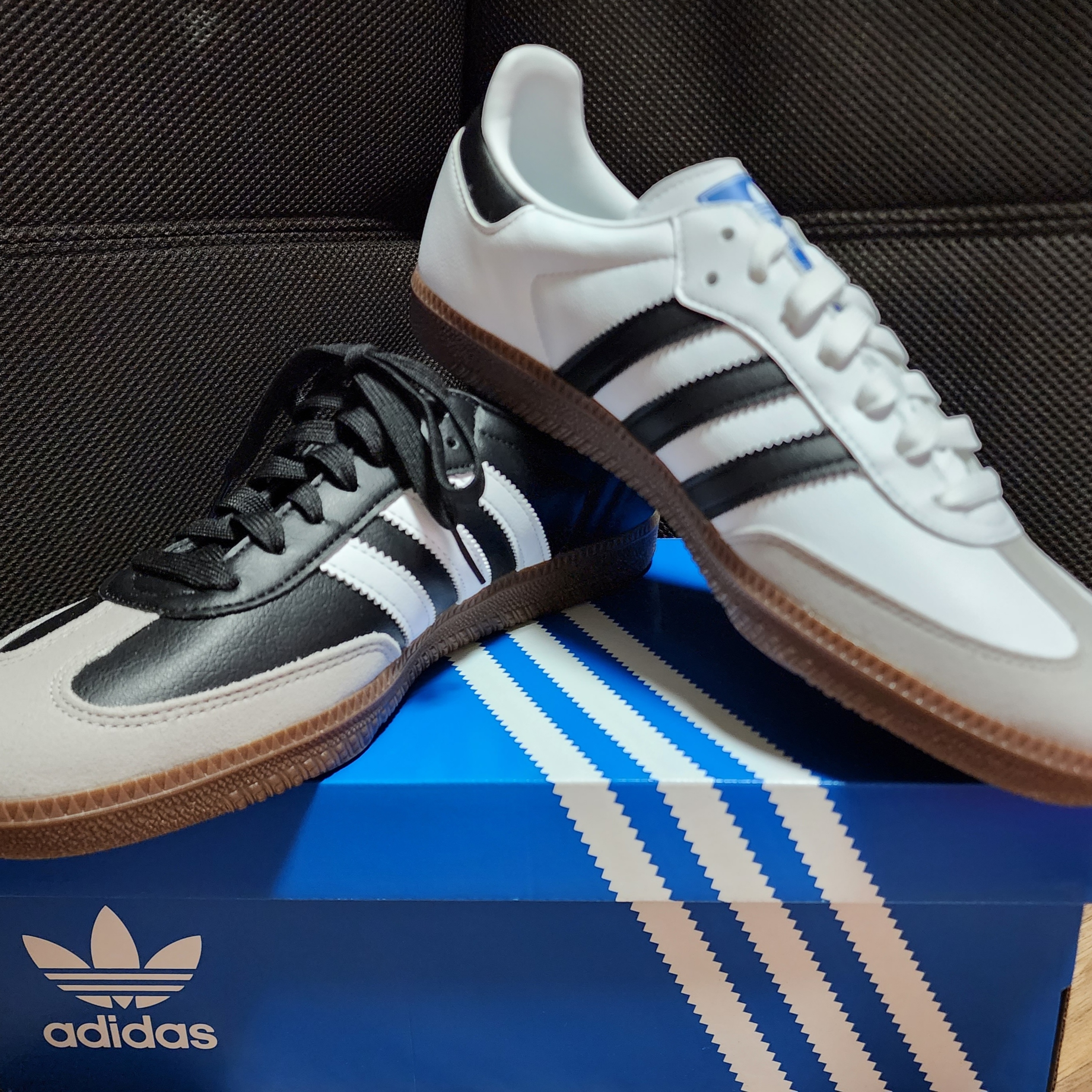Adidas Samba Vegan White Black, Adidas Samba Vegan Black White 착용 스타일 - 3
