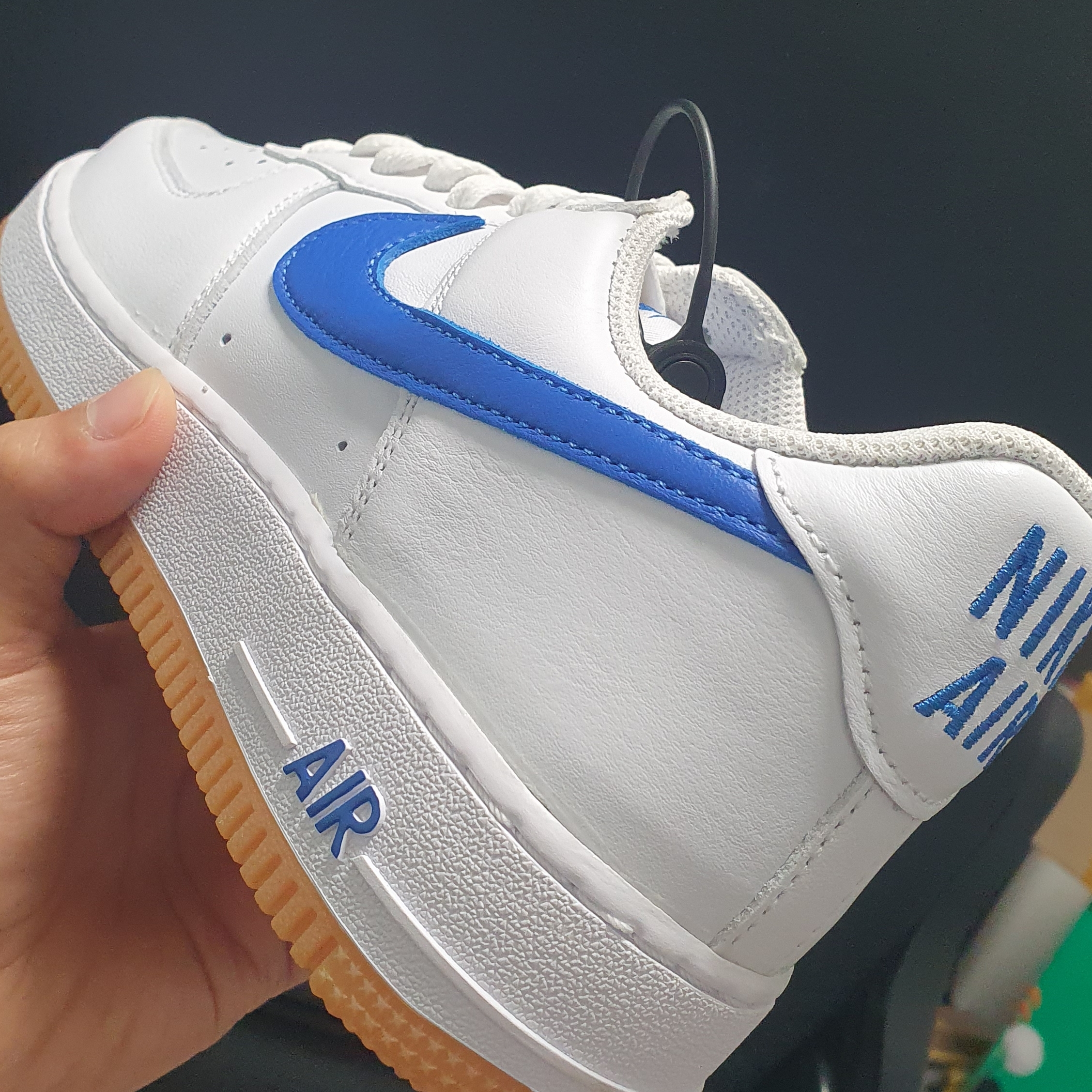 Nike Air Force 1 Low Retro Color of the Month Varsity Royal 착용 스타일 - 1
