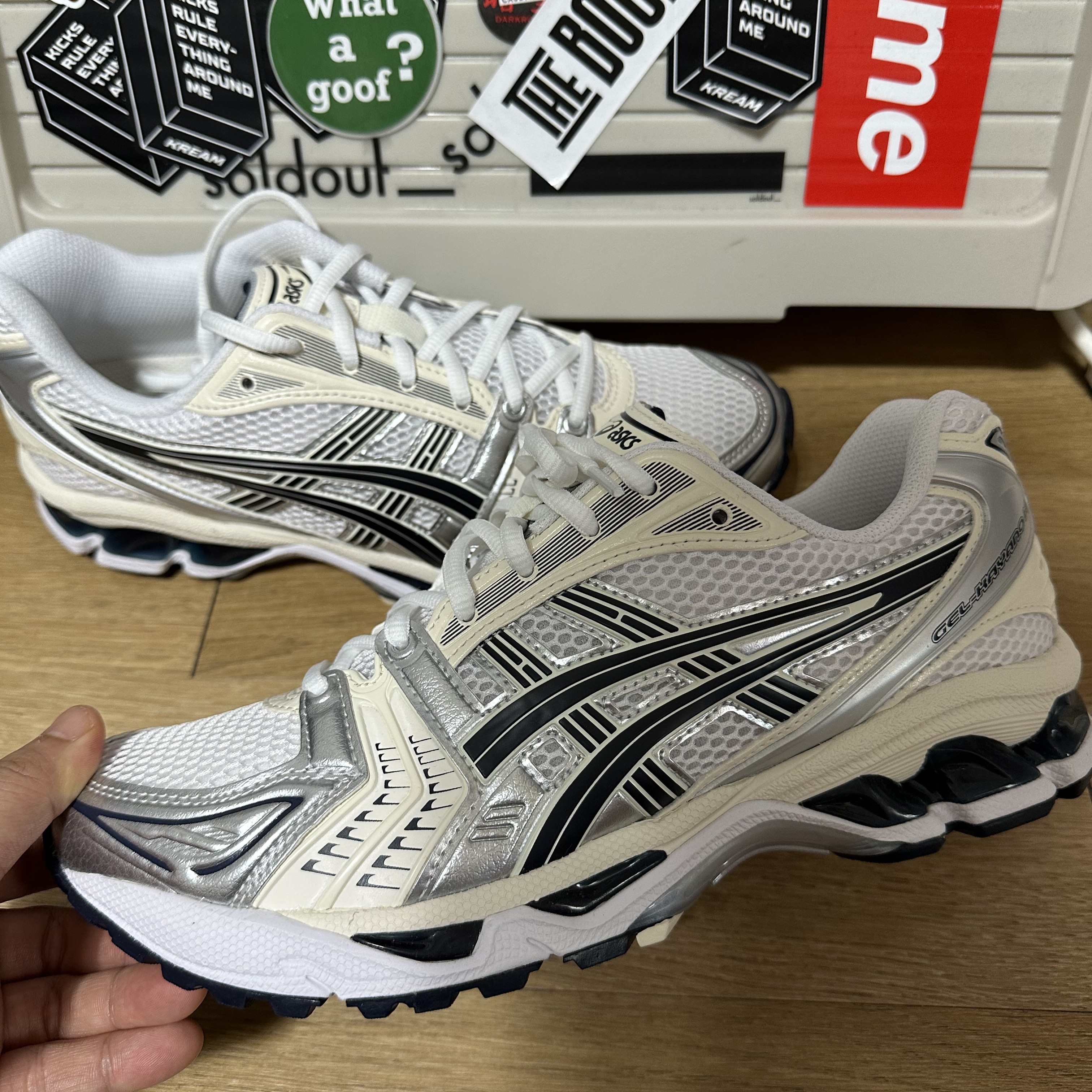 (W) Asics Gel-Kayano 14 White Midnight 착용 스타일