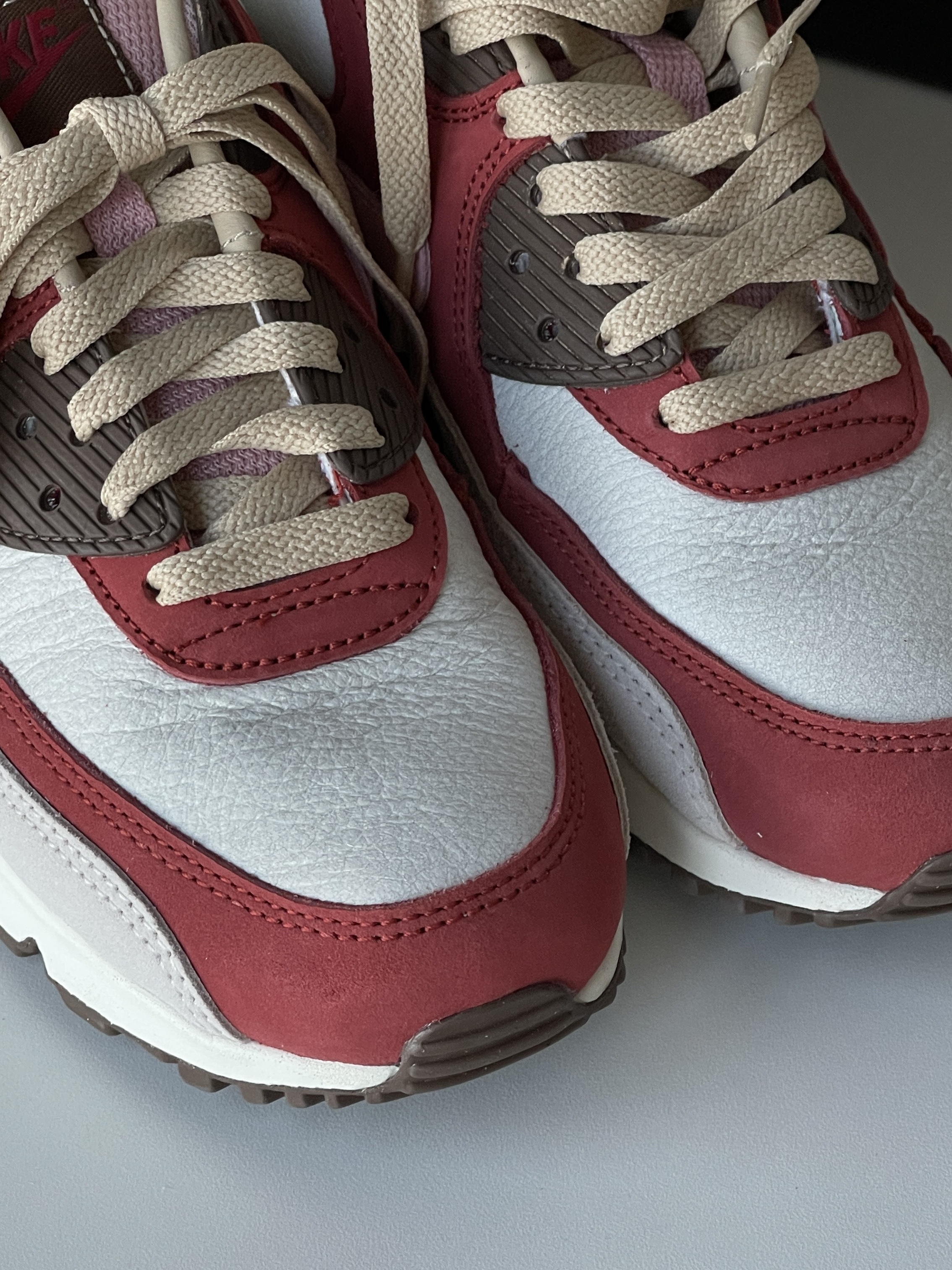 Nike Air Max 90 NRG Bacon 착용 스타일 - 4