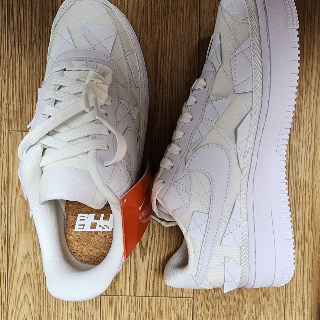 Nike x Billie Eilish Air Force 1 Low SP Triple White 착용 스타일 - 5