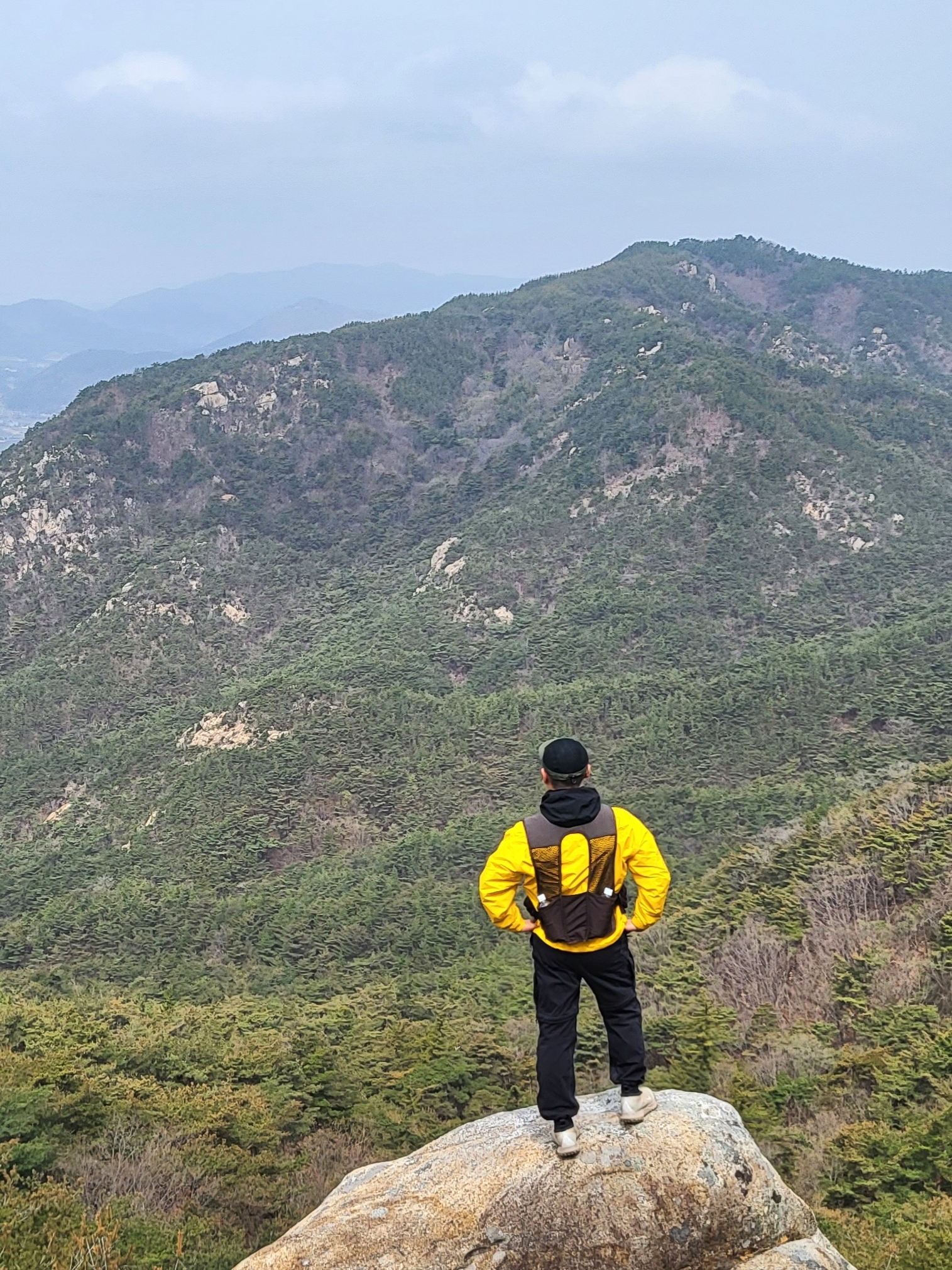 Nike ACG Buttles Vest Velvet Brown - Asia, Nike ACG Mountain Fly Gore-Tex Khaki 착용 스타일 - 2