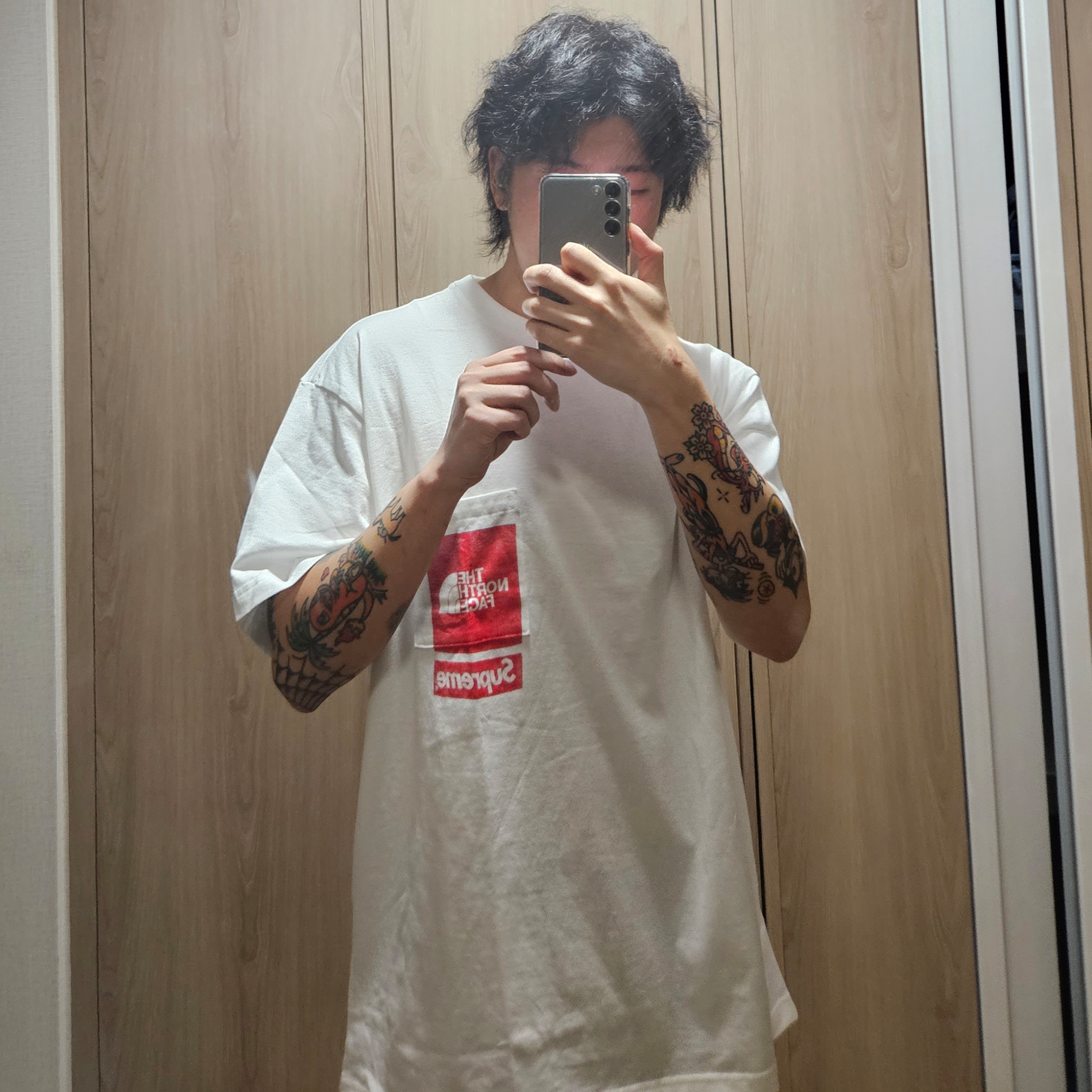 Supreme x The North Face Printed Pocket T-Shirt White - 23SS 착용 스타일 - 1