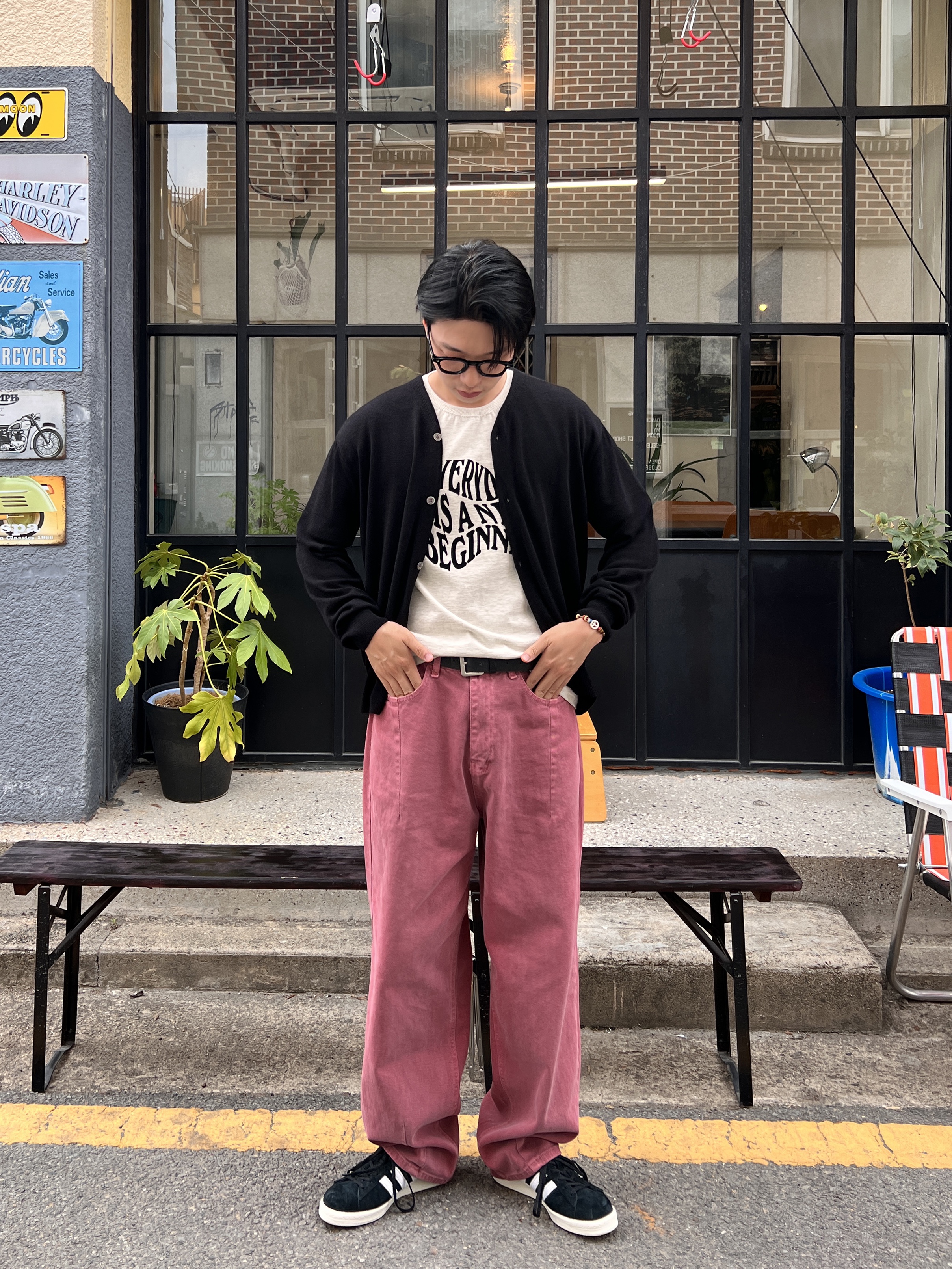 Adidas Campus 80s Black White 착용 스타일 - 3