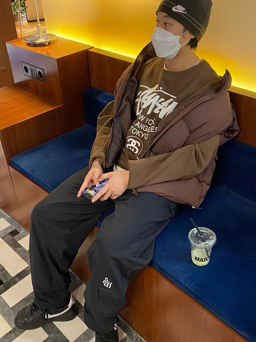 Stussy World Tour Crew Khaki 2021 착용 스타일 - 2