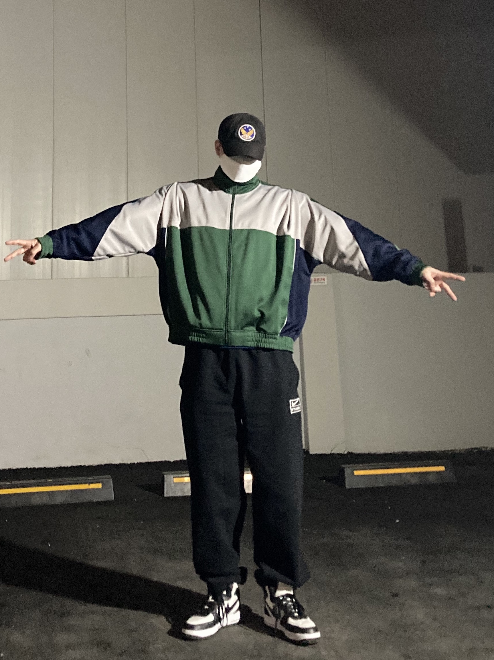 Double RL Garment Dyeing Twill Ball Cap Black, Nike x Stussy Air Force 1 '07 Mid SP Black and Light Bone 착용 스타일 - 2