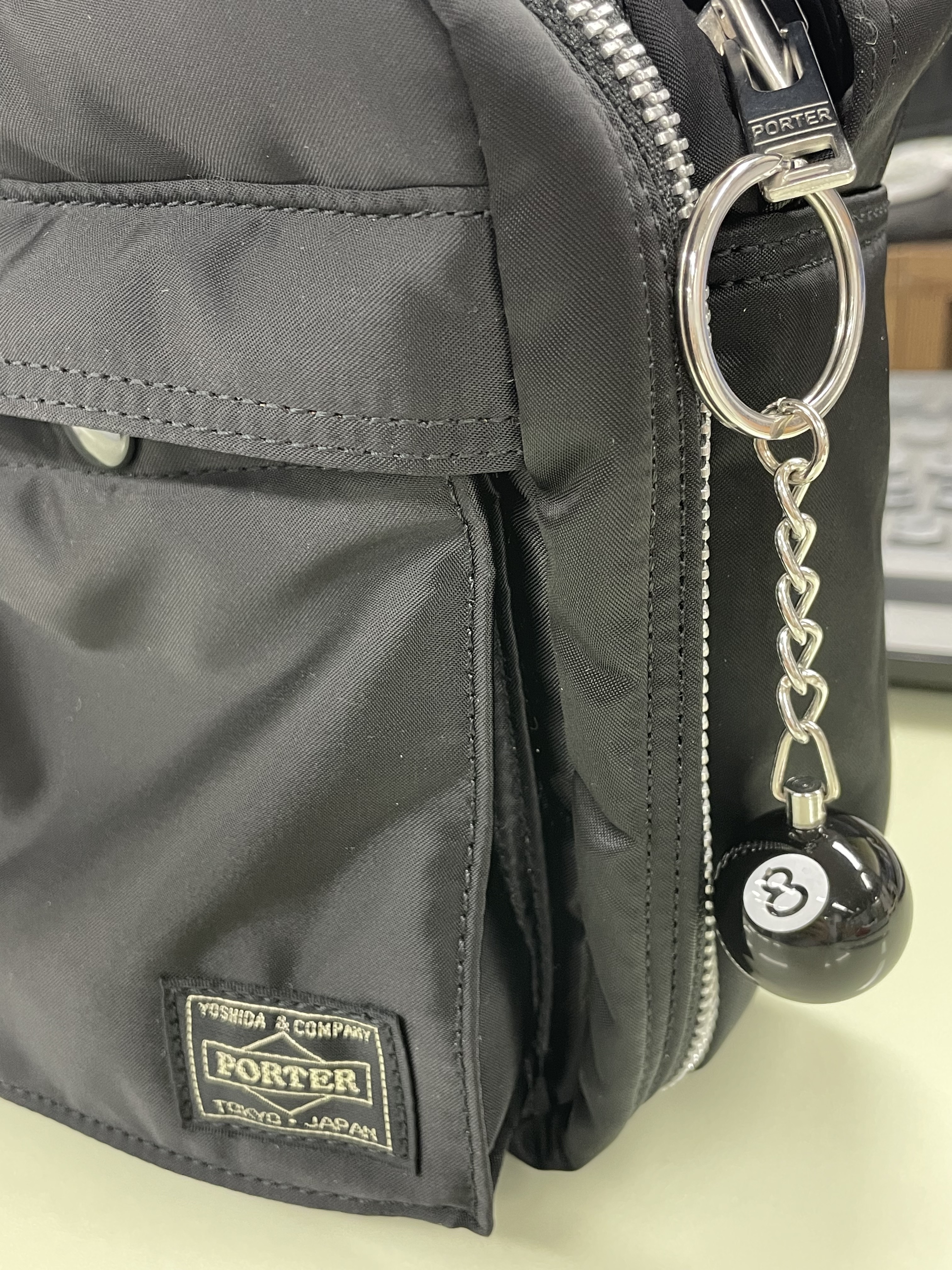 Porter Tanker Shoulder Bag S Black, Stussy 8 Ball Keychain Black 착용 스타일