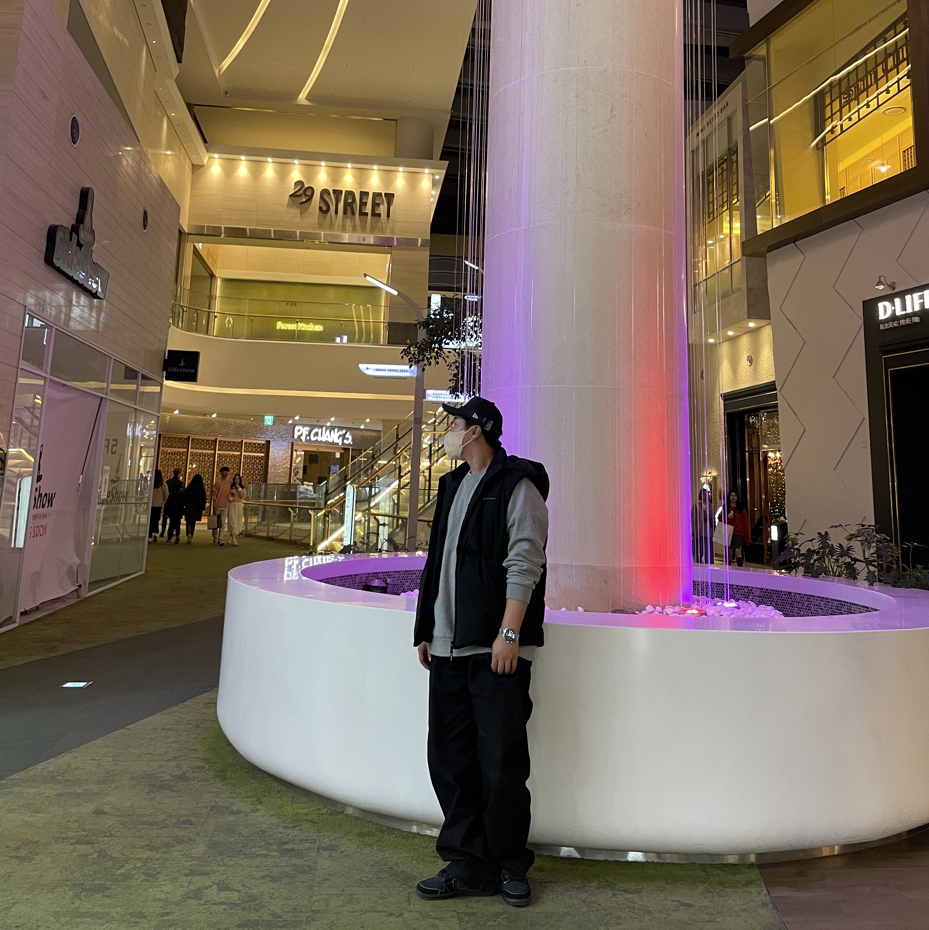 Wooyoungmi Wide Denim Pants Black - 23SS, Jordan 1 x Travis Scott Retro Low OG SP Black Phantom 착용 스타일 - 2