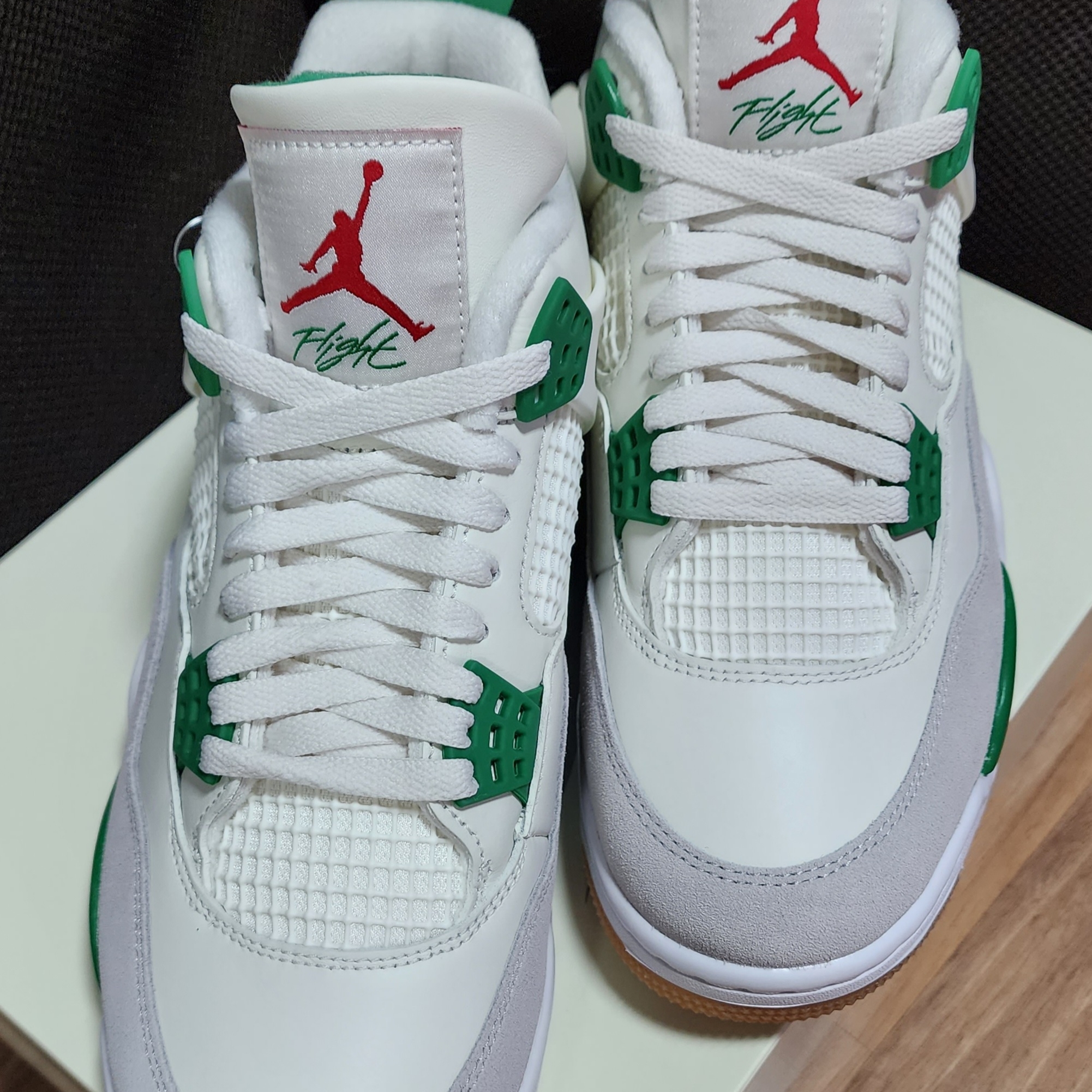 Jordan 4 x Nike SB Retro SP Pine Green 착용 스타일 - 2