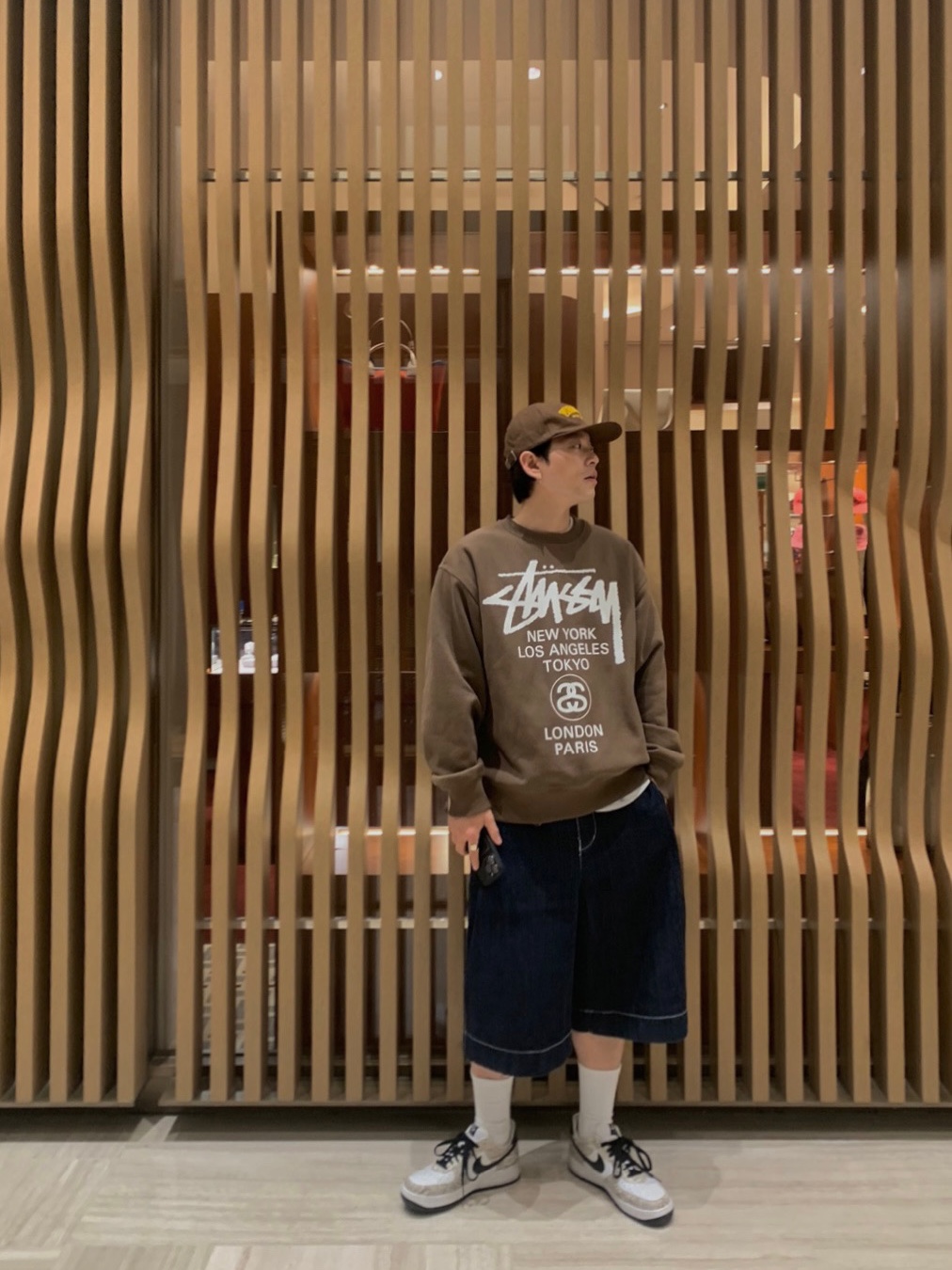 Nike Air Force 1 Low Retro Cocoa Snake 2018, Stussy World Tour Crew Coffee 2022 착용 스타일 - 1