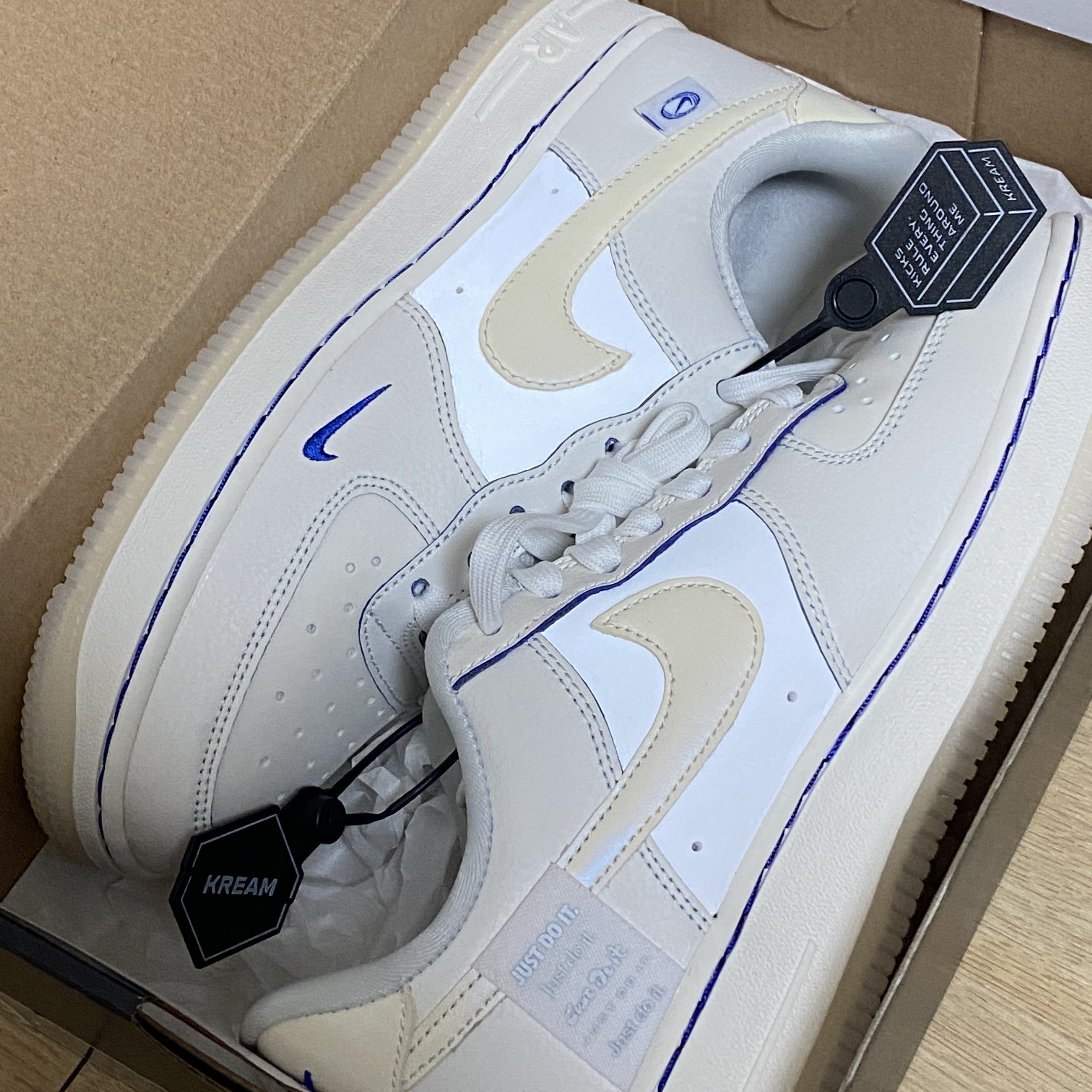(W) Nike Air Force 1 '07 LX Game Royal Sail, Nike NSW Authentics Varsity Jacket Black - Asia 착용 스타일 - 3