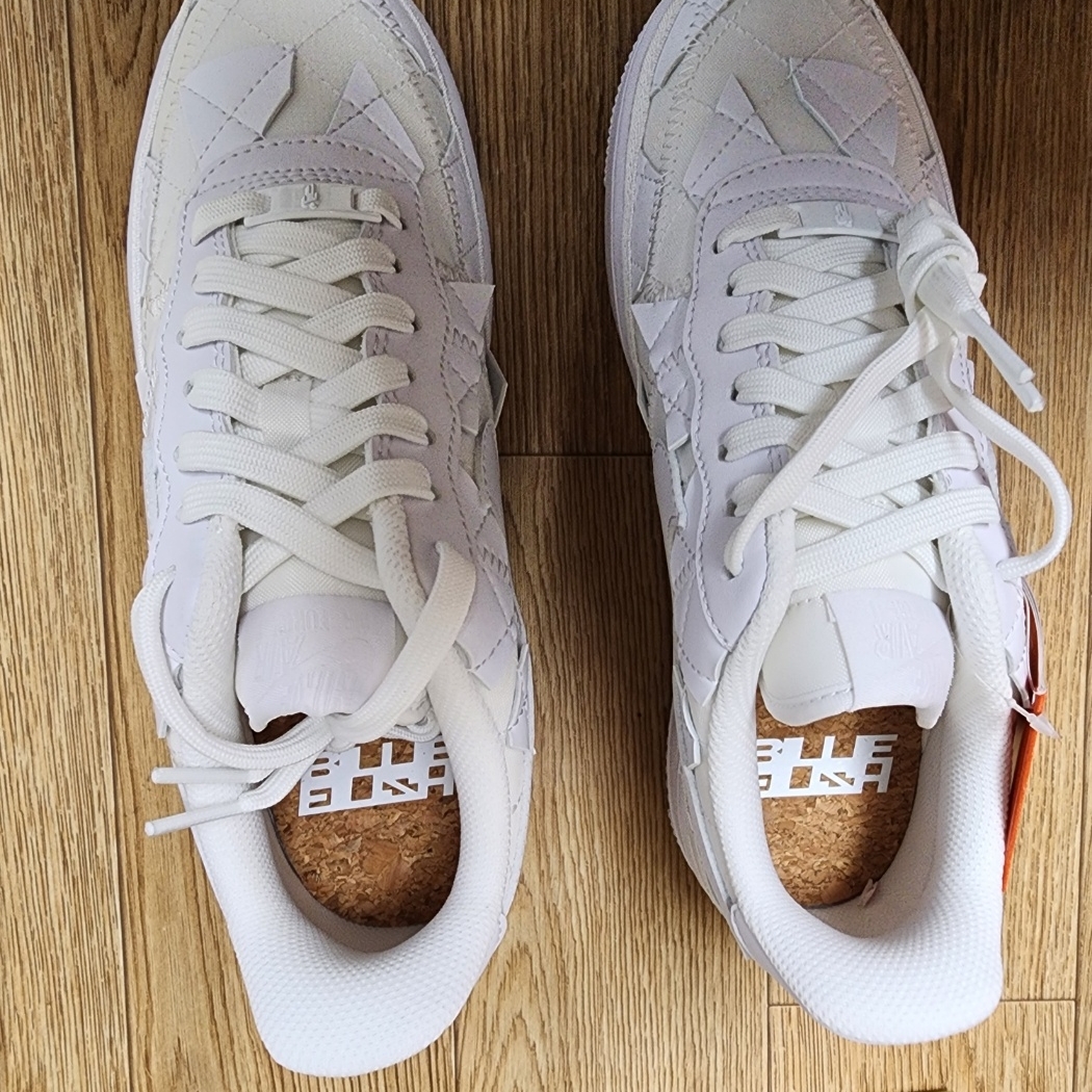 Nike x Billie Eilish Air Force 1 Low SP Triple White 착용 스타일 - 4