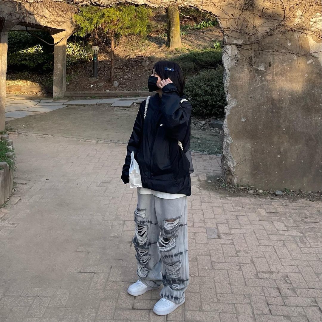 Art Of Field Assembled Jacket Black 착용 스타일 - 1