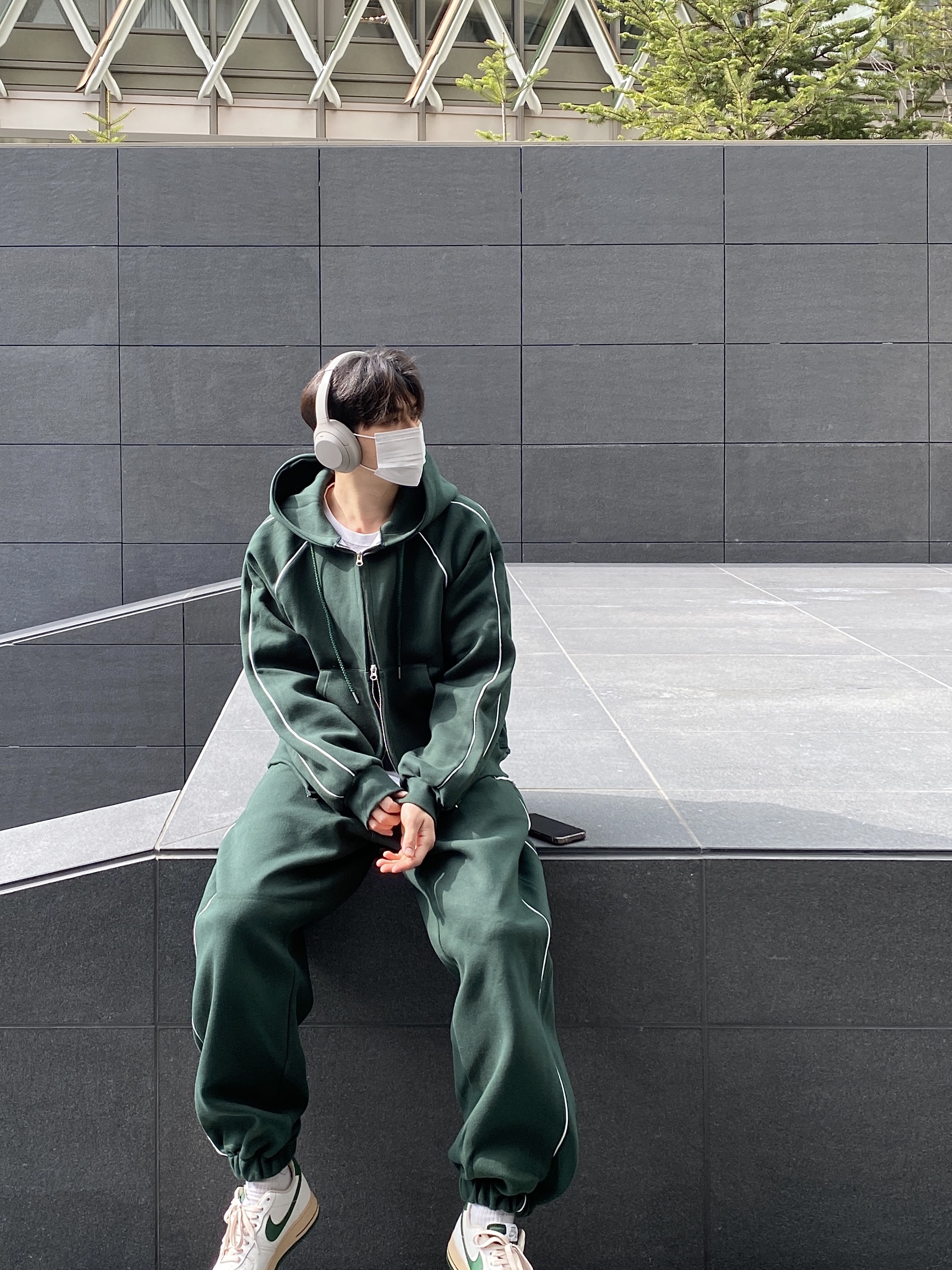 (W) Nike Air Force 1 Low Gorge Green 착용 스타일 - 4