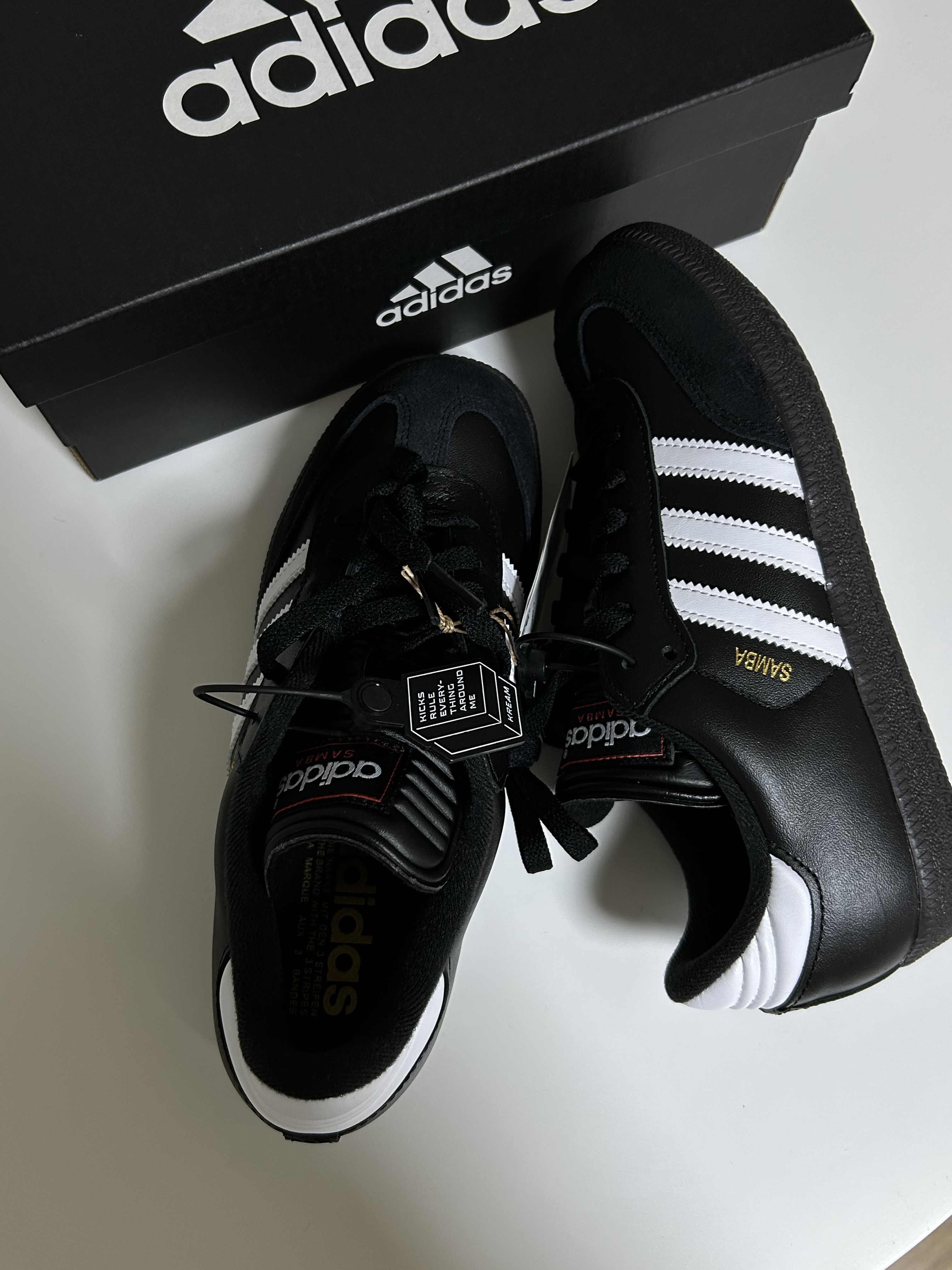 (J) Adidas Samba Classic Core Black 착용 스타일 - 2