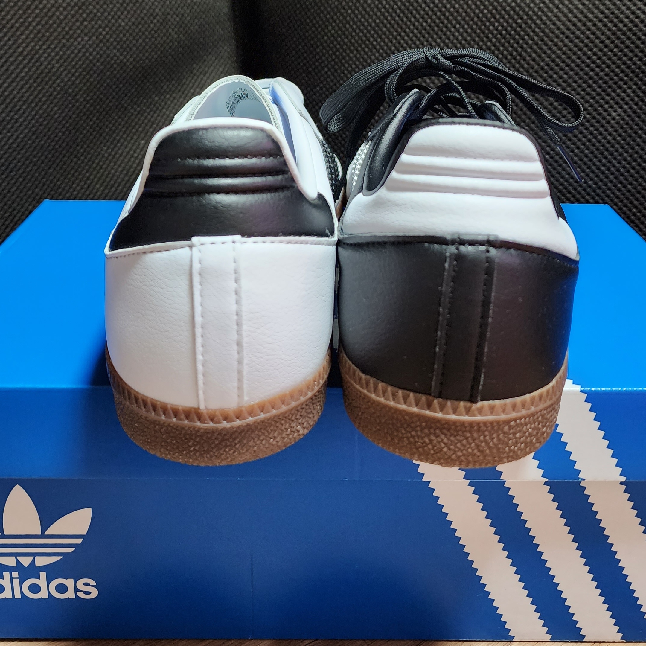 Adidas Samba Vegan White Black, Adidas Samba Vegan Black White 착용 스타일 - 4