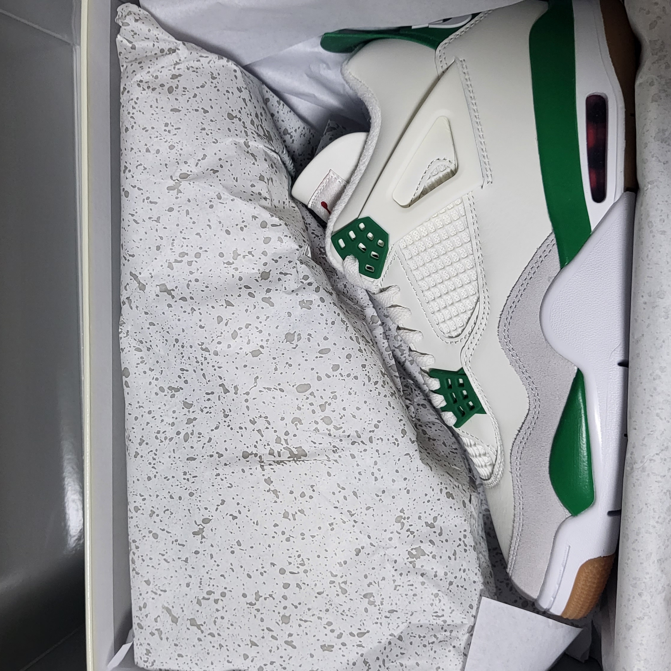 Jordan 4 x Nike SB Retro SP Pine Green 착용 스타일 - 2