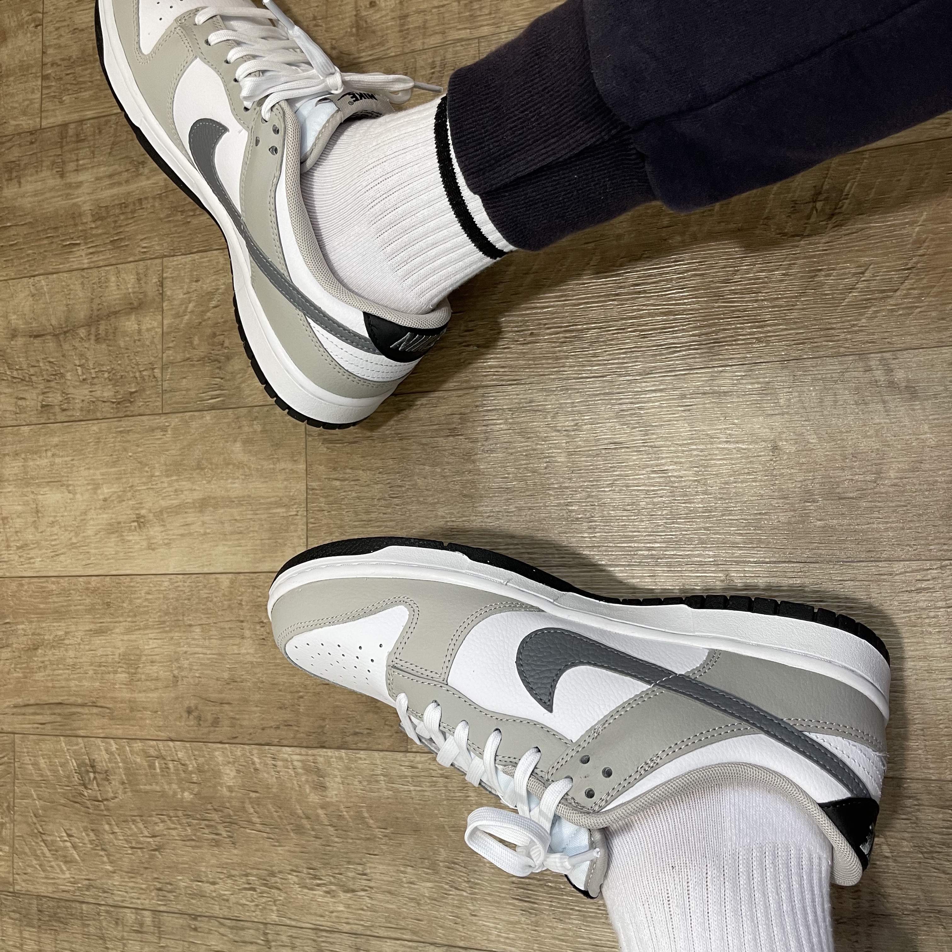 Nike Dunk Low Cool Grey White 착용 스타일 - 1