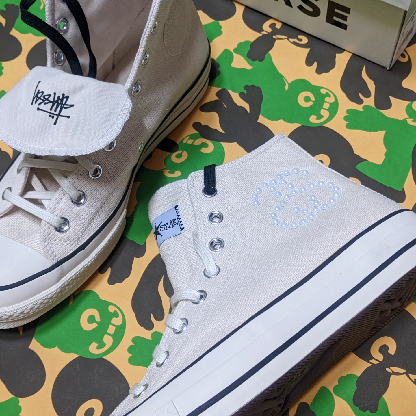 Converse x Stussy Chuck 70 High Natural Ivory 착용 스타일 - 2