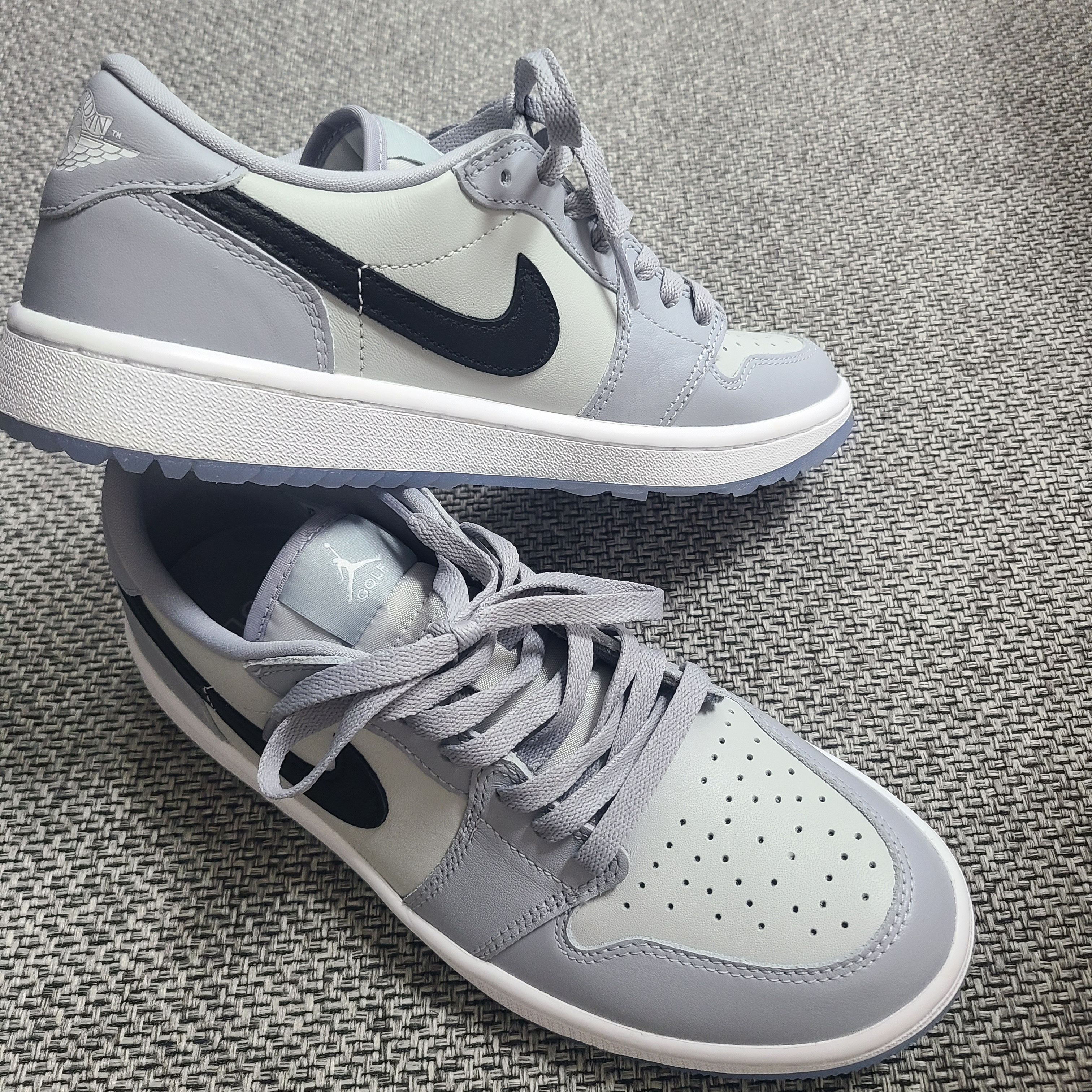 Jordan 1 Low Golf Wolf Grey 착용 스타일